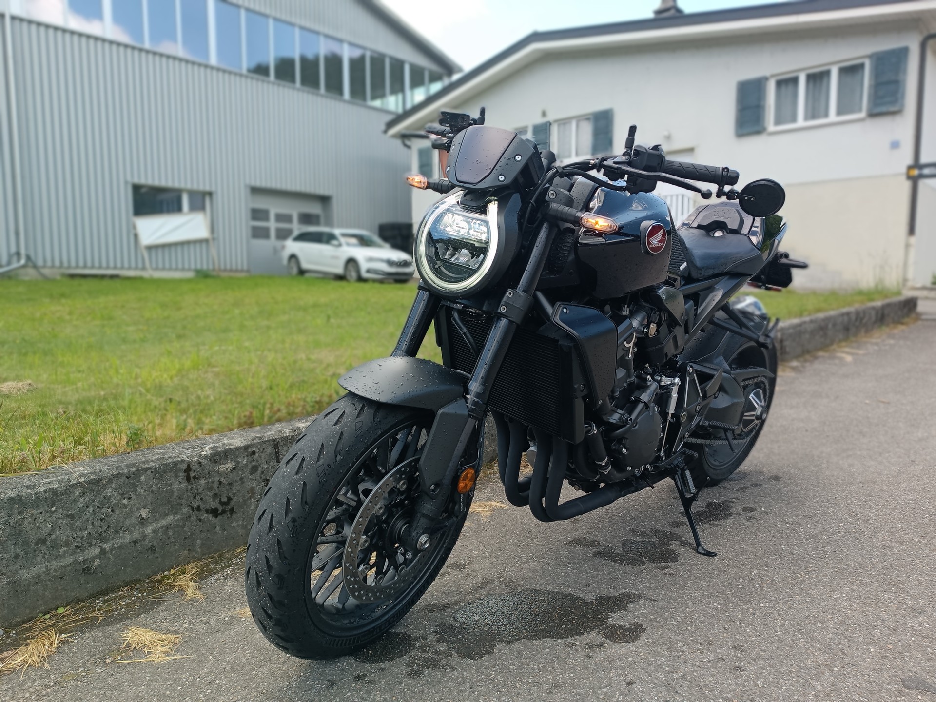 HONDA CB 1000 R Black Edition-image-4