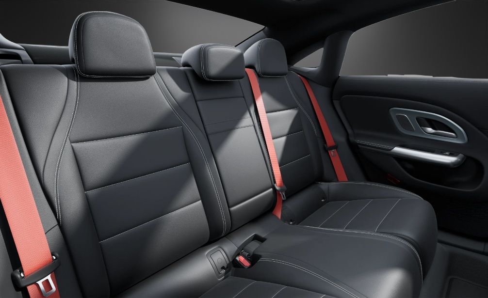 MERCEDES-BENZ CLA 220 4Matic 8G-DCT-image-8