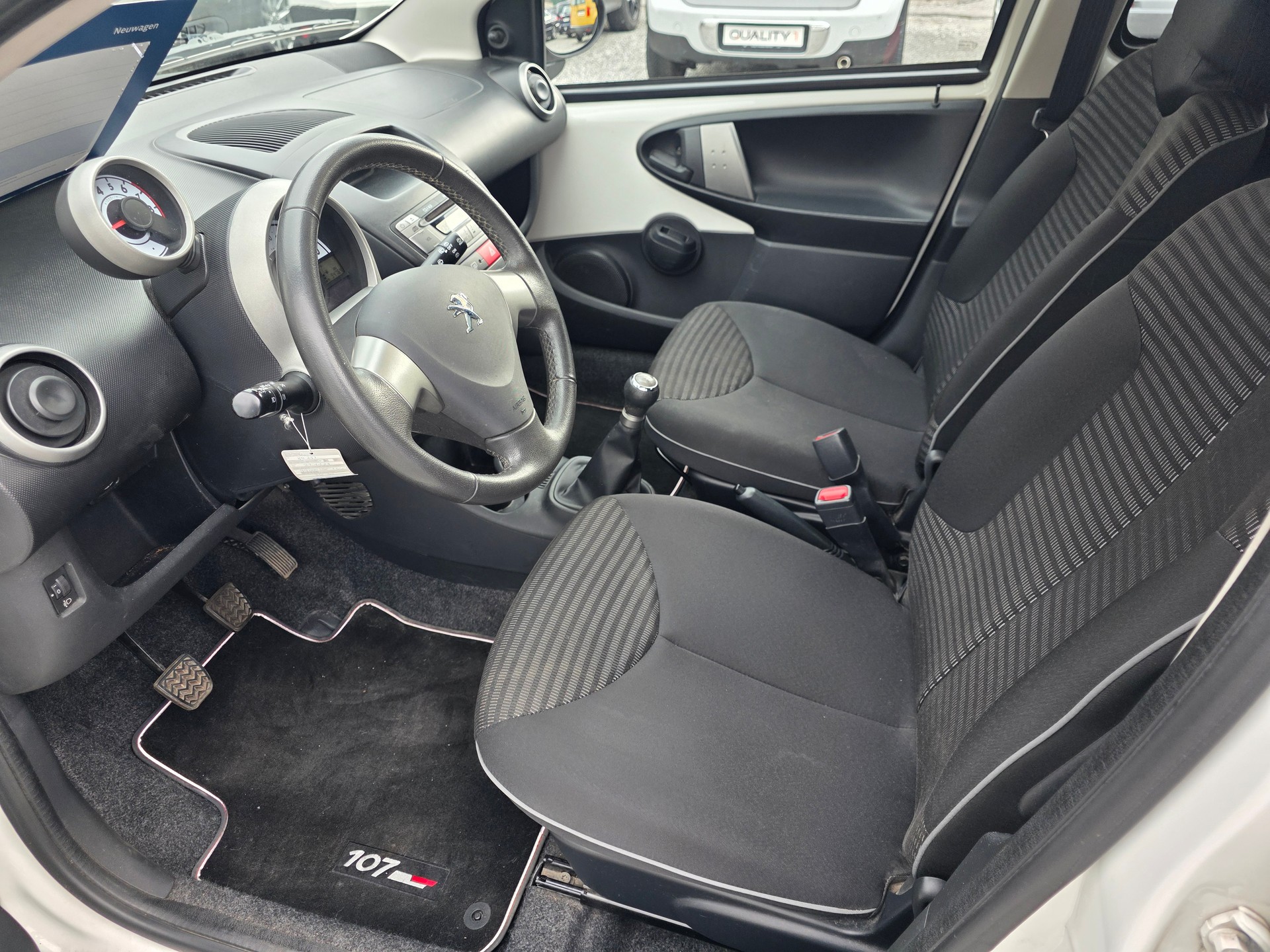 PEUGEOT 107 1.0 Style-image-7