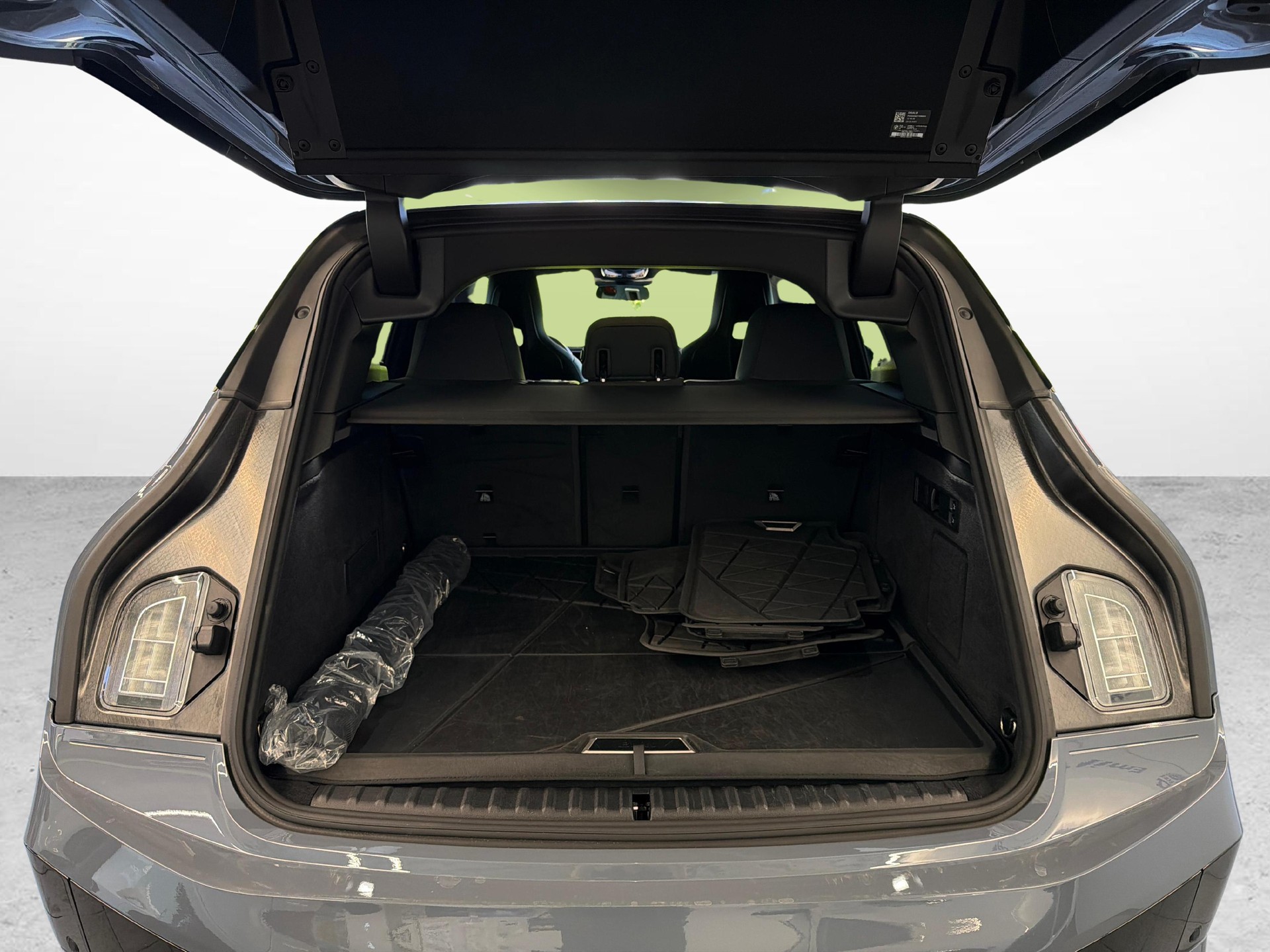 BMW iX M60-image-21