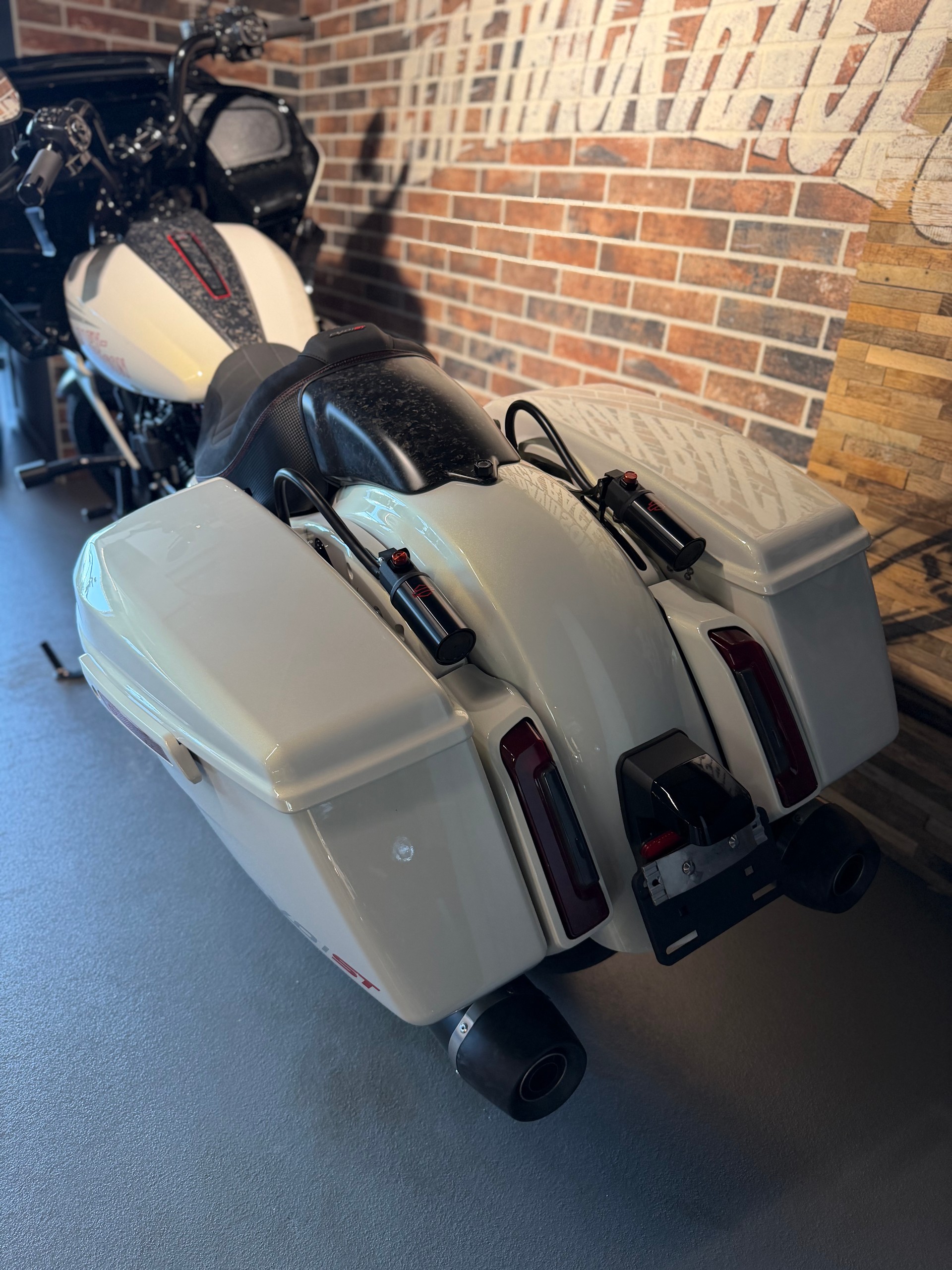 HARLEY-DAVIDSON FLTRXSTSE Road Glide 121 CVO-image-5
