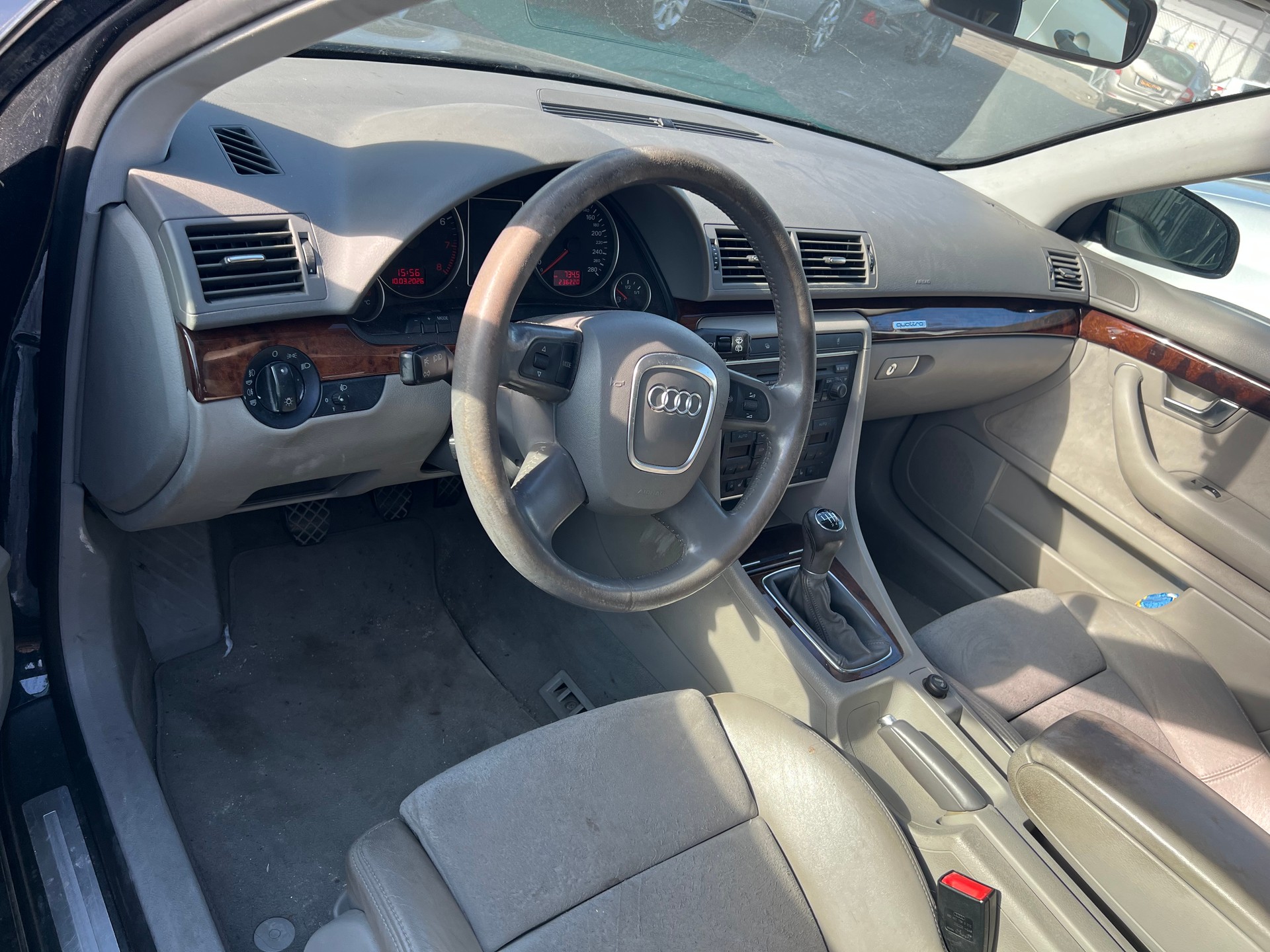 AUDI A4 Avant 3.2 FSI quattro-image-15