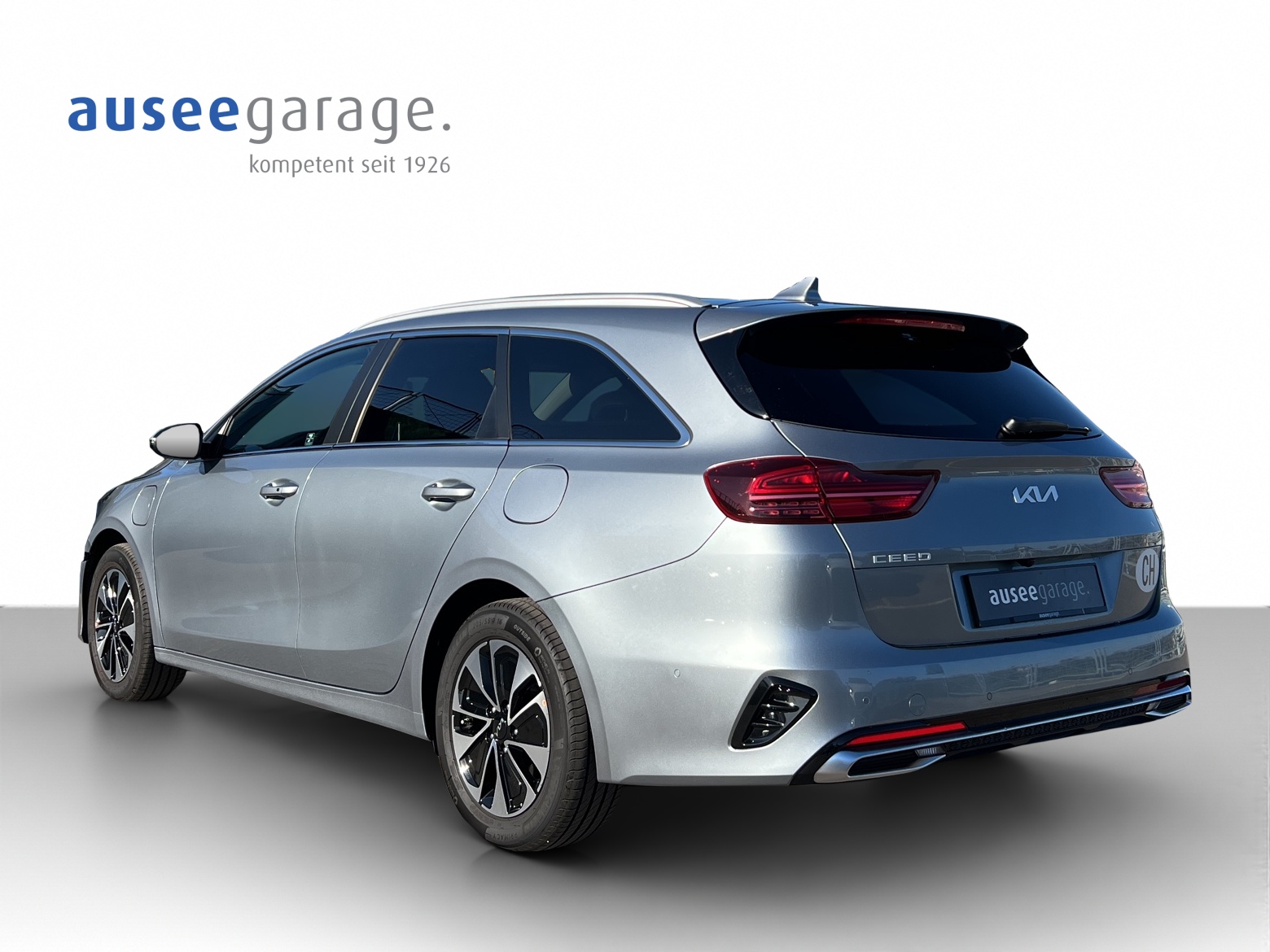 KIA Ceed SW 1.6 GDi Plug-in Hybrid Style-showroom-element-3