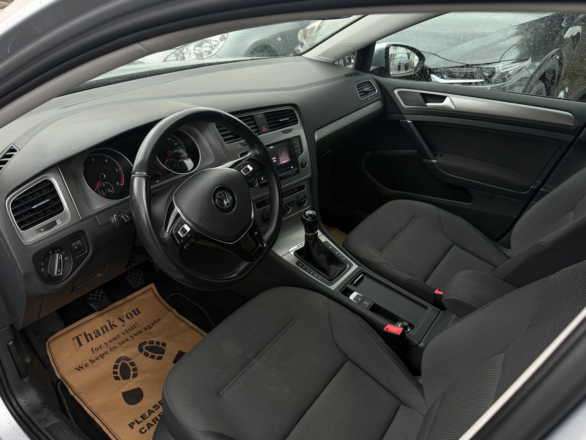 VW Golf Variant 1.6 TDI Trendline 4Motion-image-10