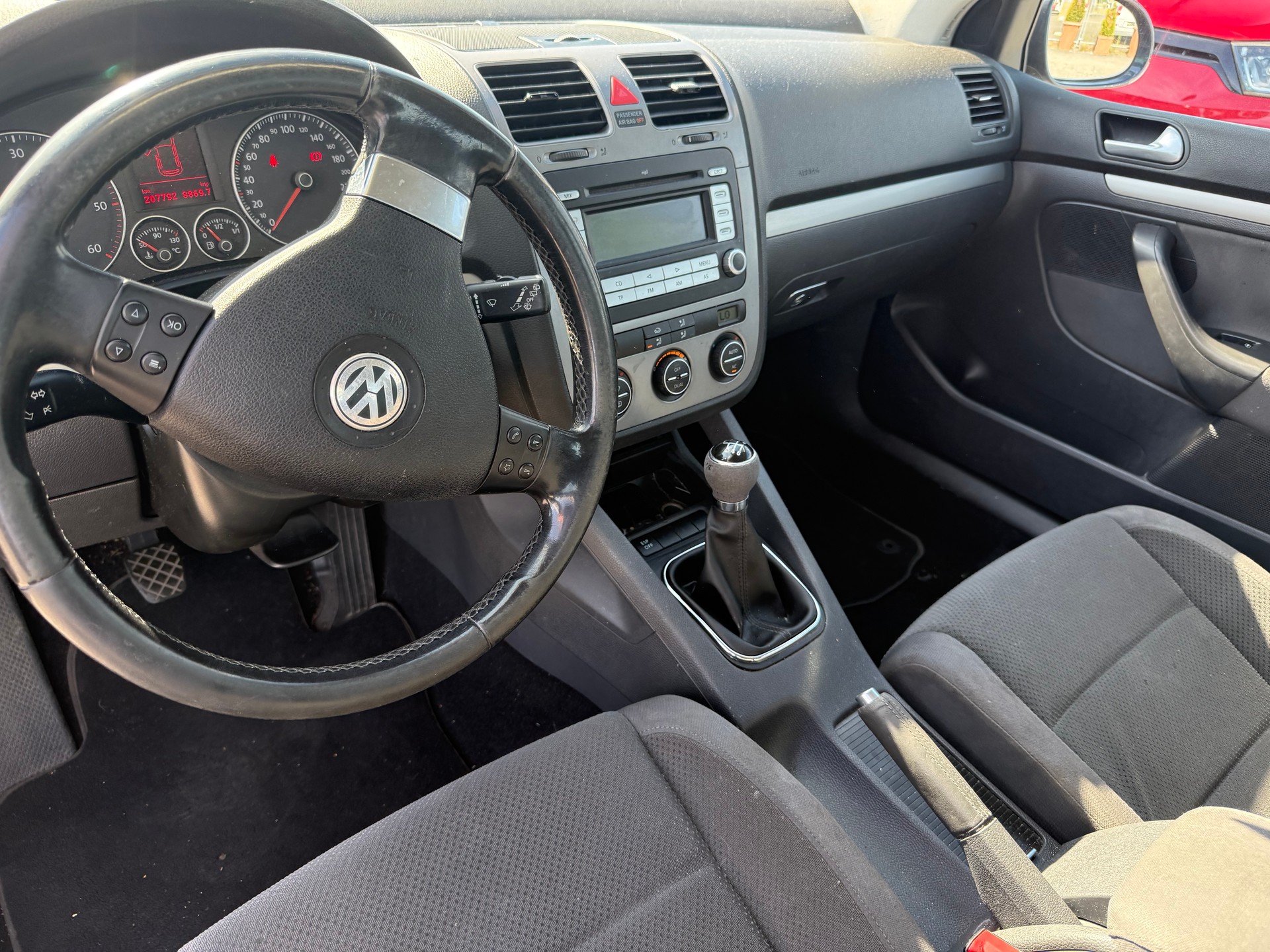 VW Golf 1.9 TDI Sportline 4Motion-image-4