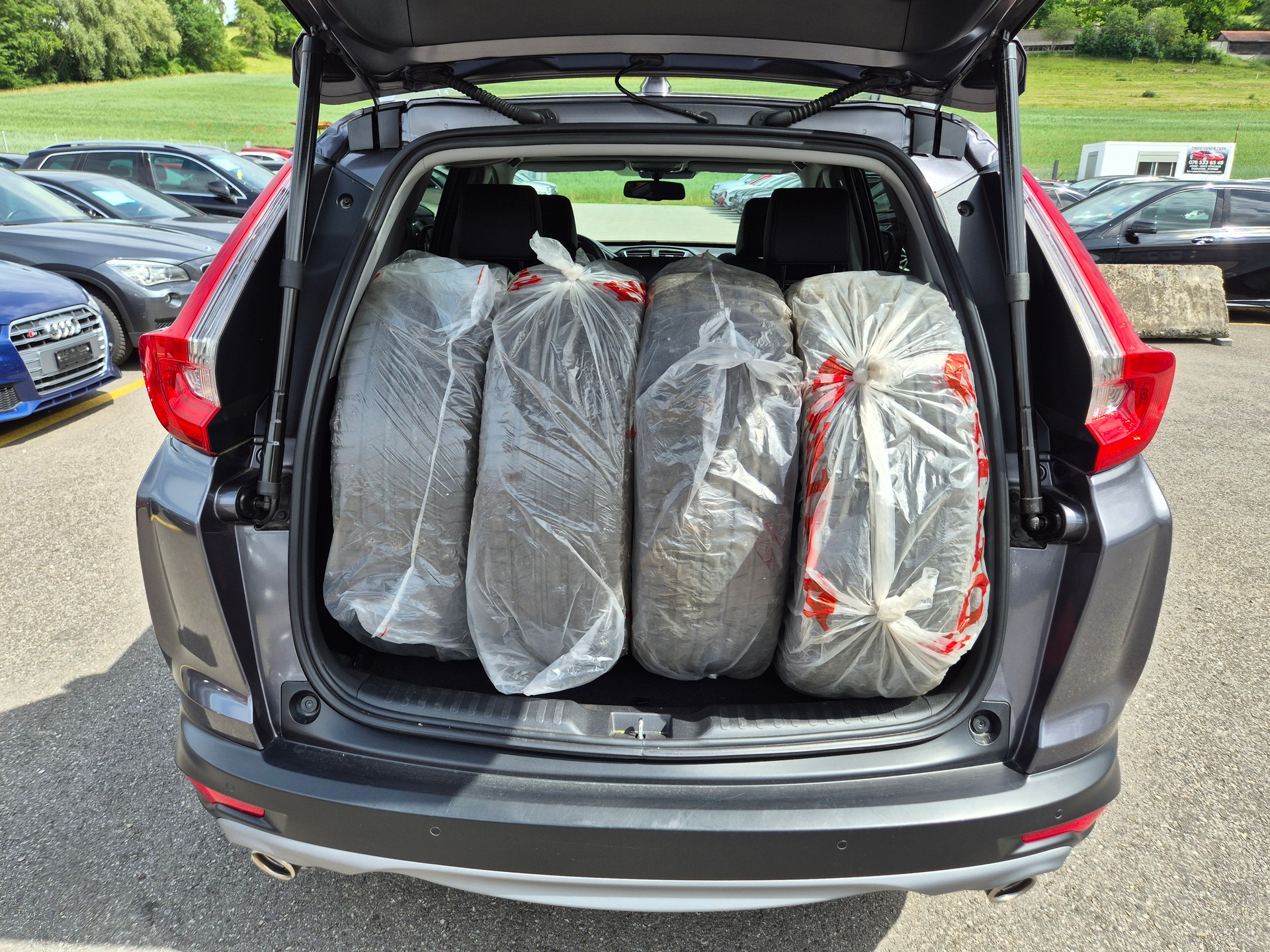 HONDA CR-V 1.5 i-VTEC Executive 4WD Automatic-image-8
