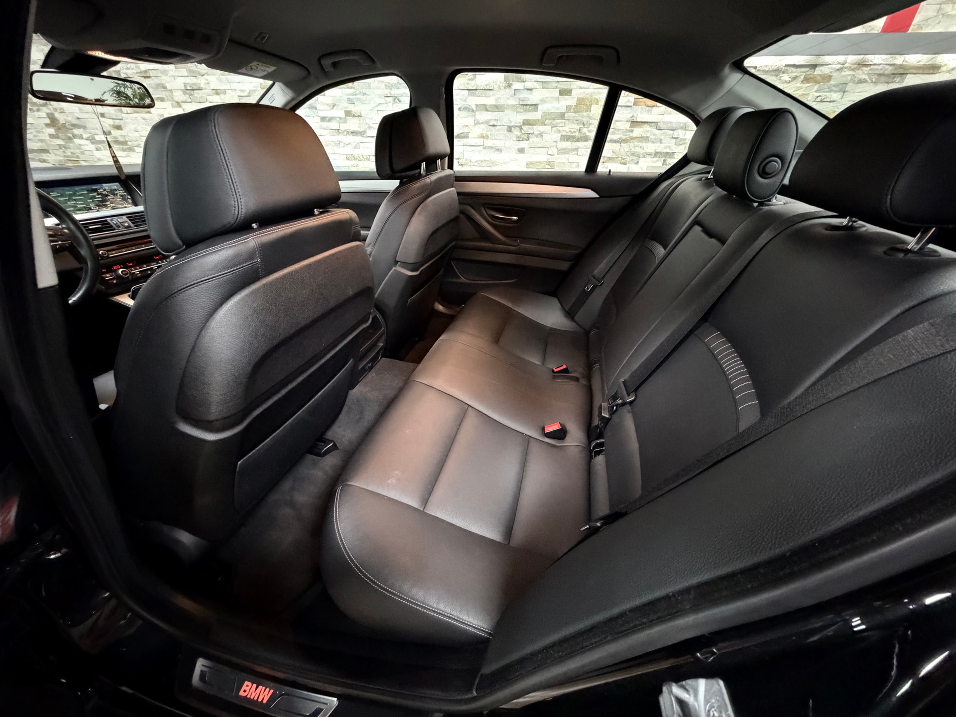 BMW 520d xDrive Luxury Line Steptronic-image-21