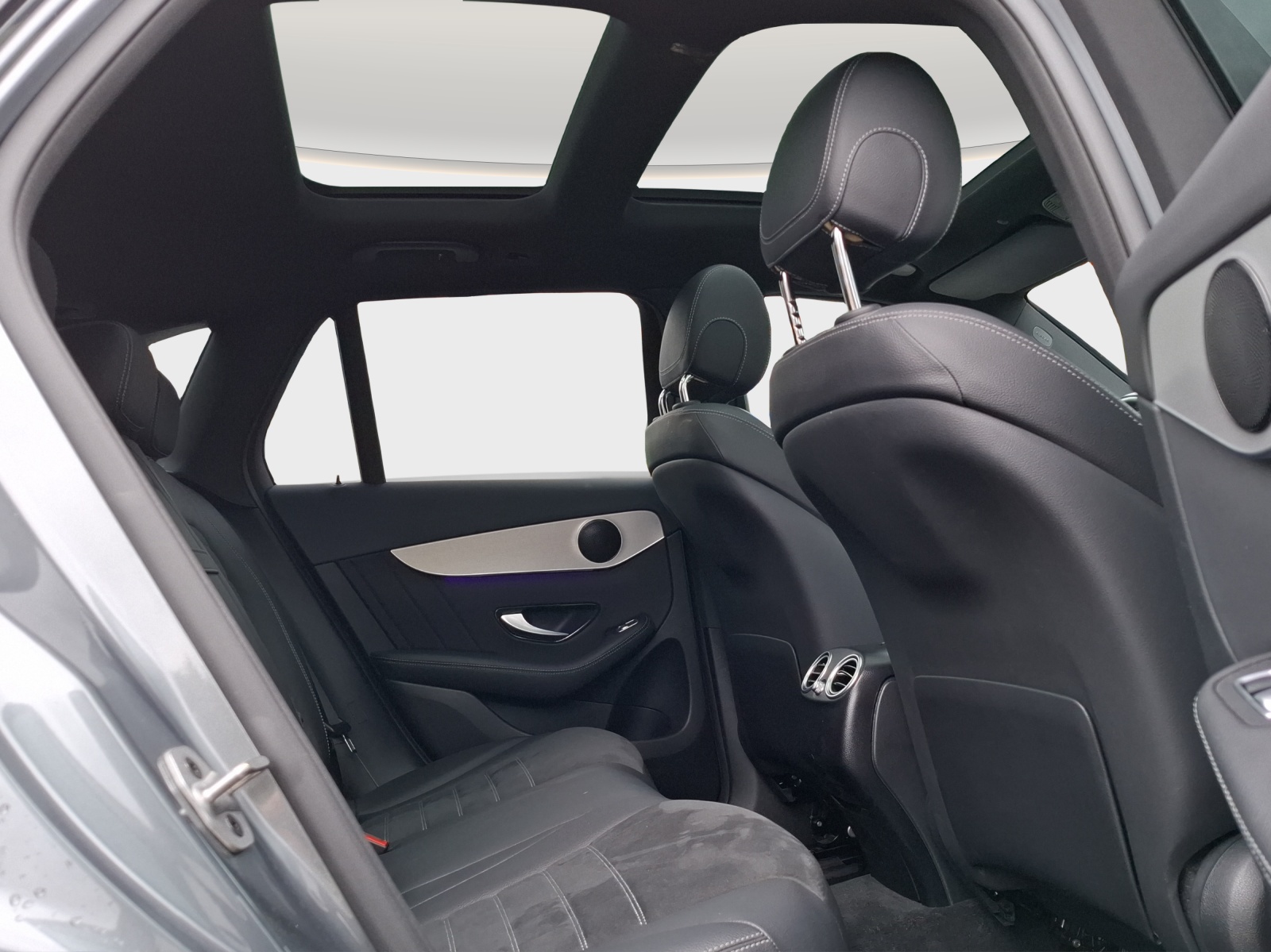 MERCEDES-BENZ GLC 300 e AMG Line 4Matic 9G-Tronic // 1.Hand-image-10