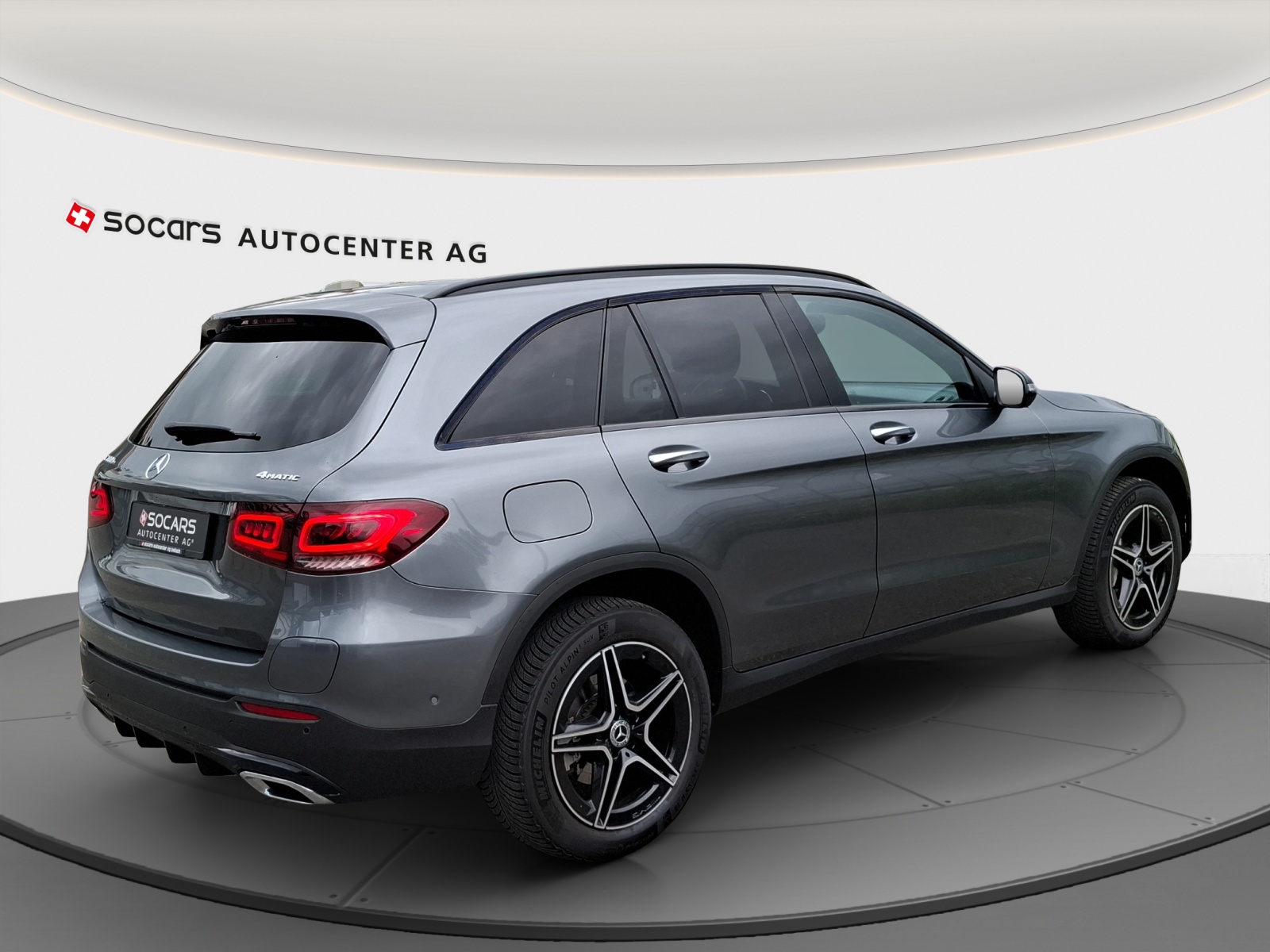 MERCEDES-BENZ GLC 300 e AMG Line 4Matic 9G-Tronic // 1.Hand-image-2