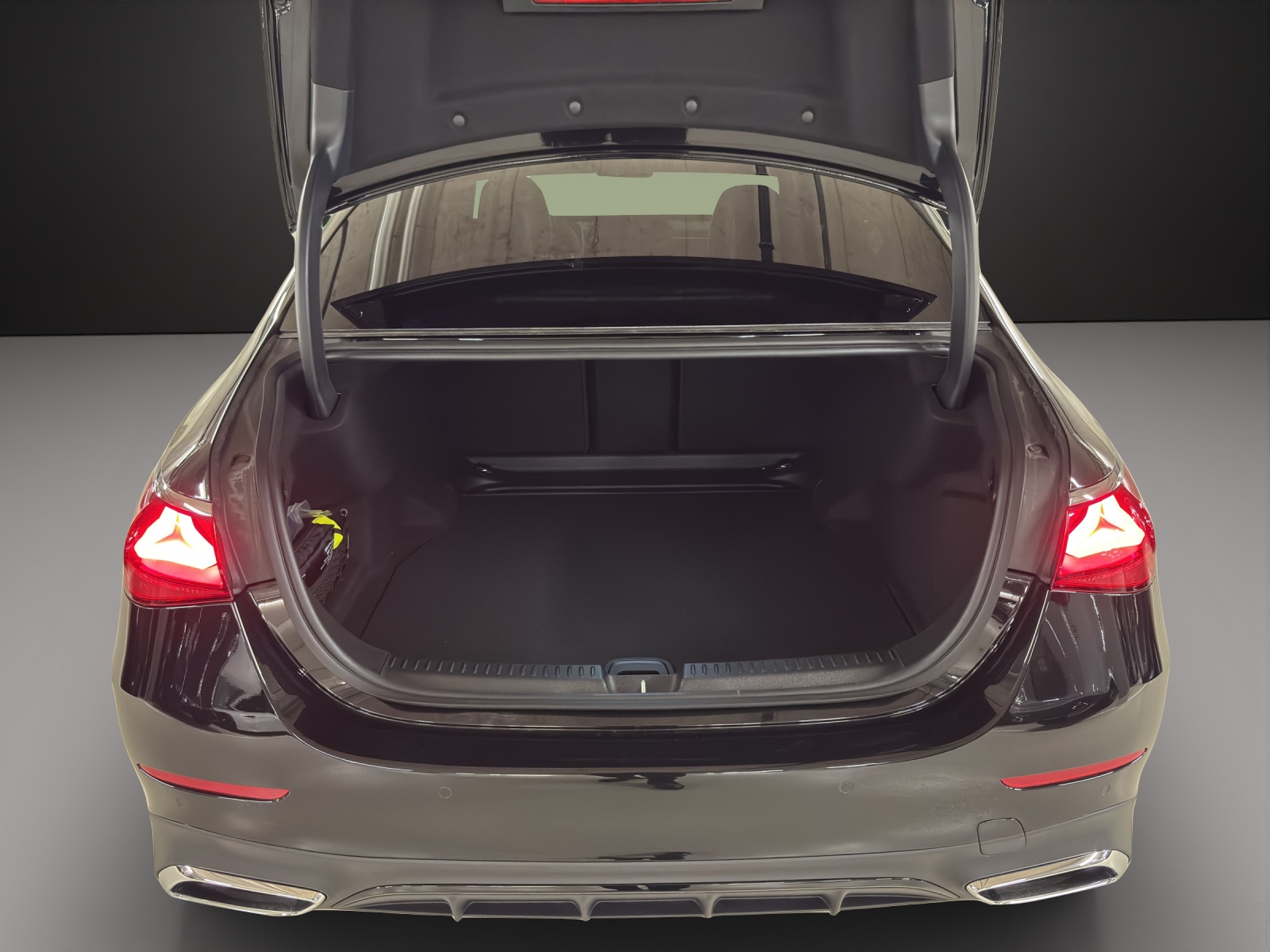 MERCEDES-BENZ E 220 d 4Matic 9G-Tronic-image-14