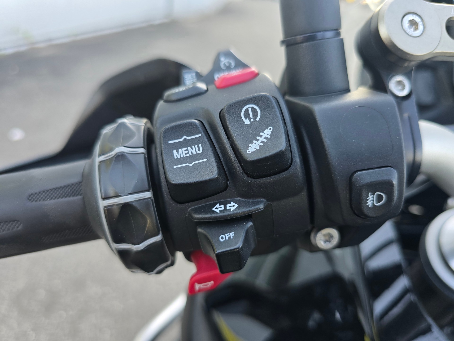 BMW F 850 GS Adventure (35kW)-image-6