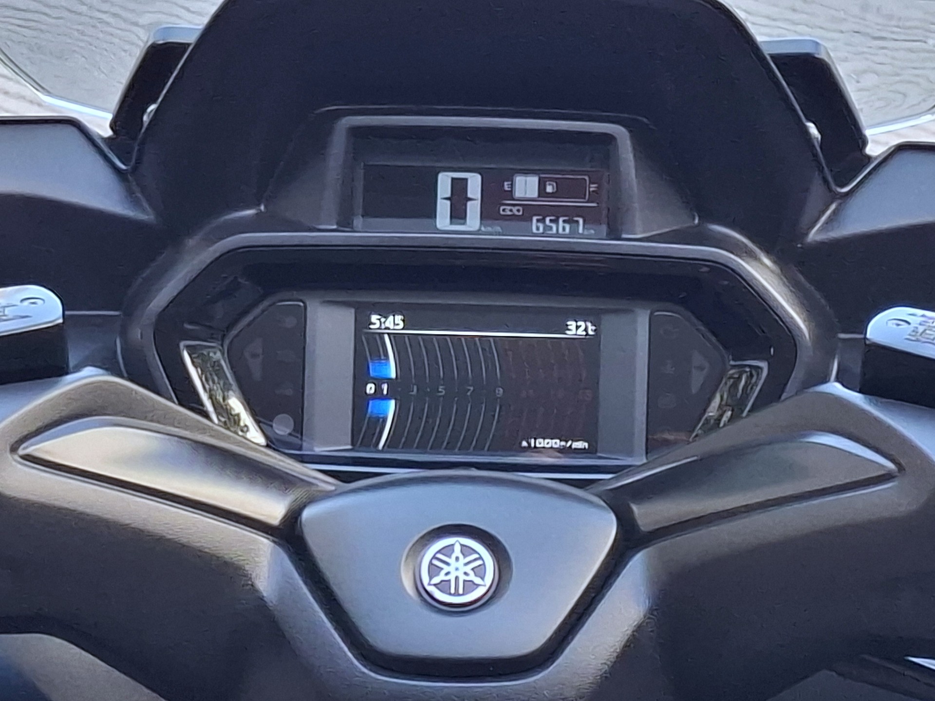 YAMAHA X-Max YP 125 Tech Max-image-8