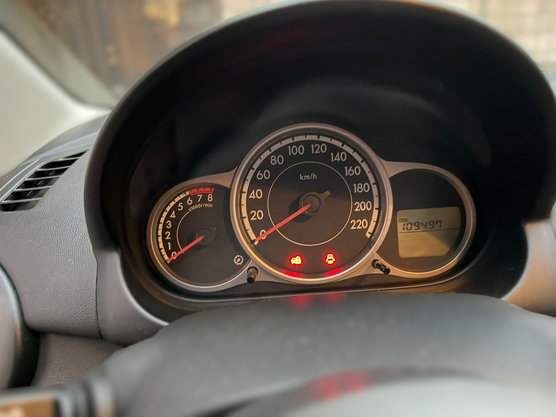 MAZDA 2 1.5i 16V Sport-image-5