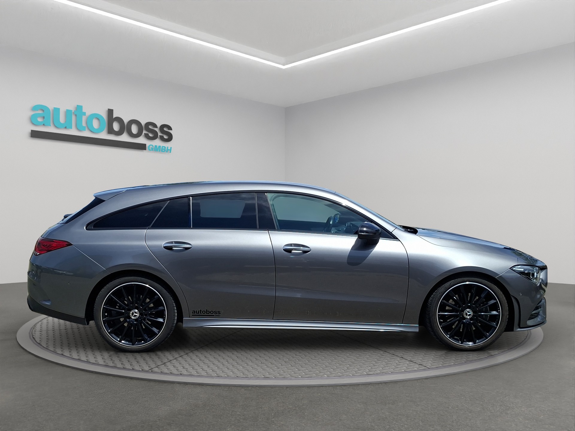 MERCEDES-BENZ CLA Shooting Brake 200 AMG Line 7G-DCT-image-5