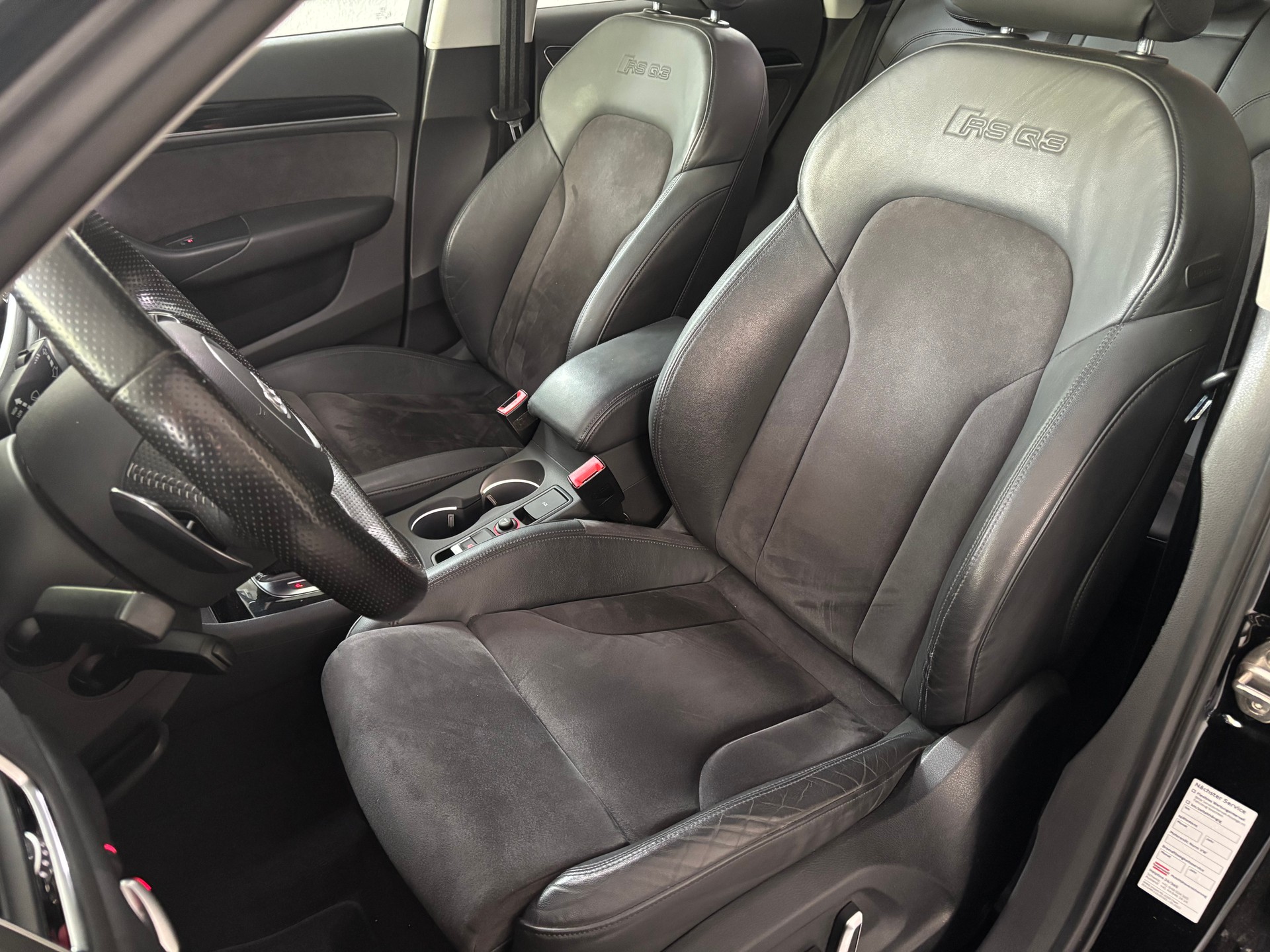 AUDI RS Q3 2.5 TFSI quattro S-tronic-image-9