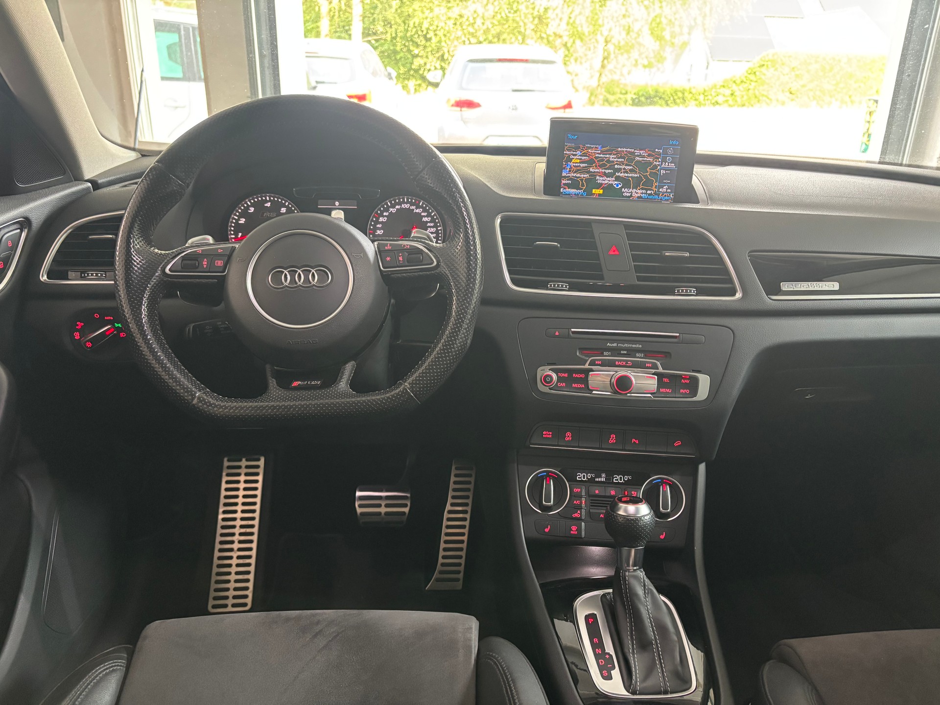 AUDI RS Q3 2.5 TFSI quattro S-tronic-image-10