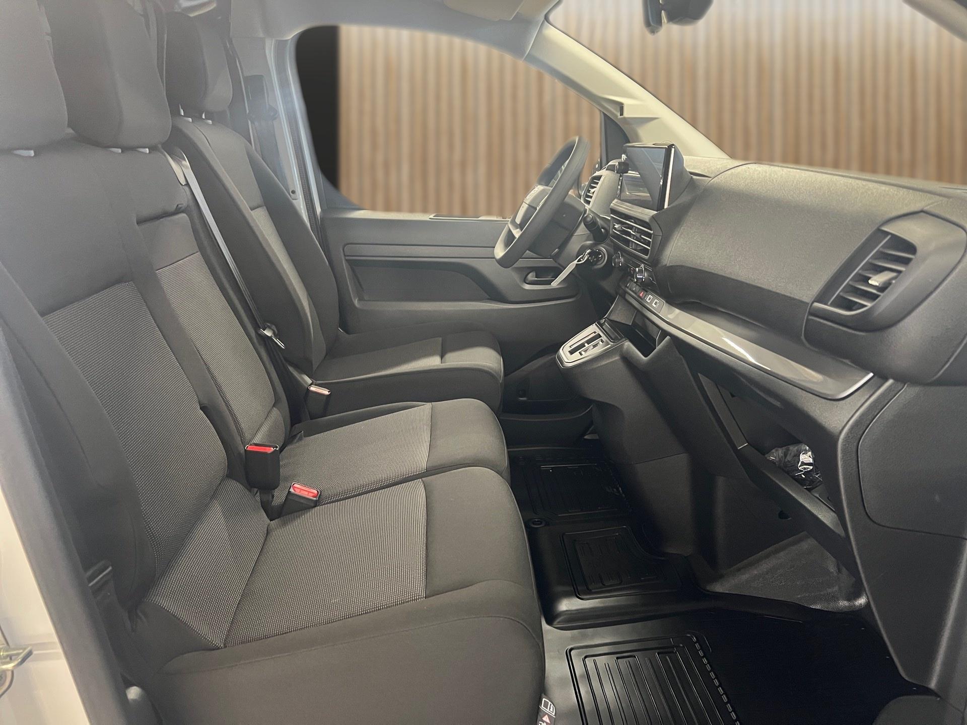 TOYOTA Proace 2.2D Panel Van Long Advanced Automat-image-13