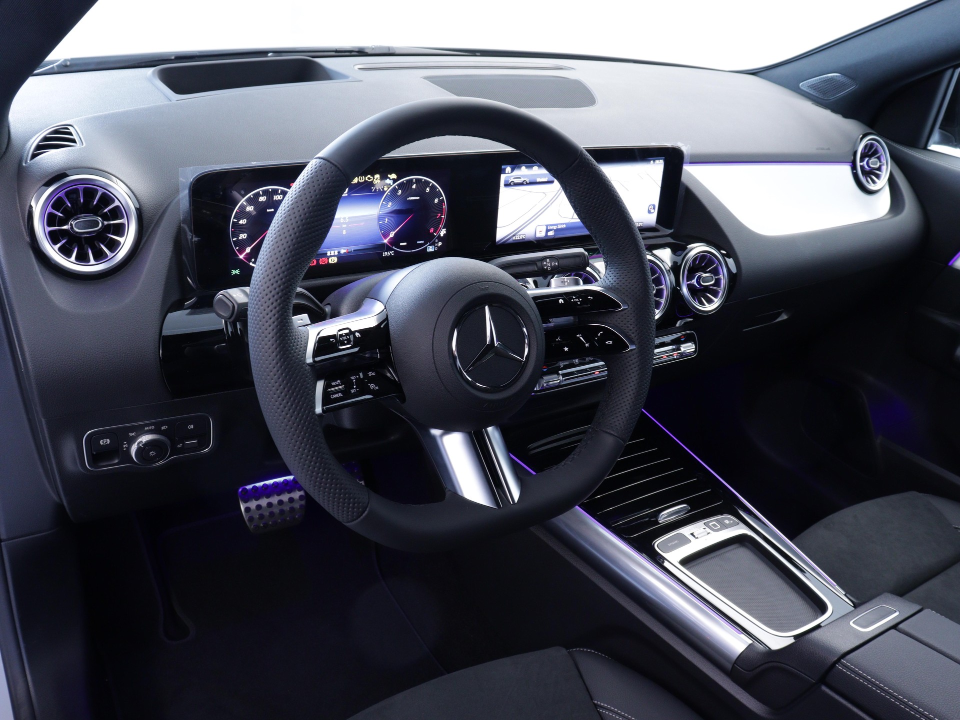 MERCEDES-BENZ GLA 200 Night Star AMG Line-image-5