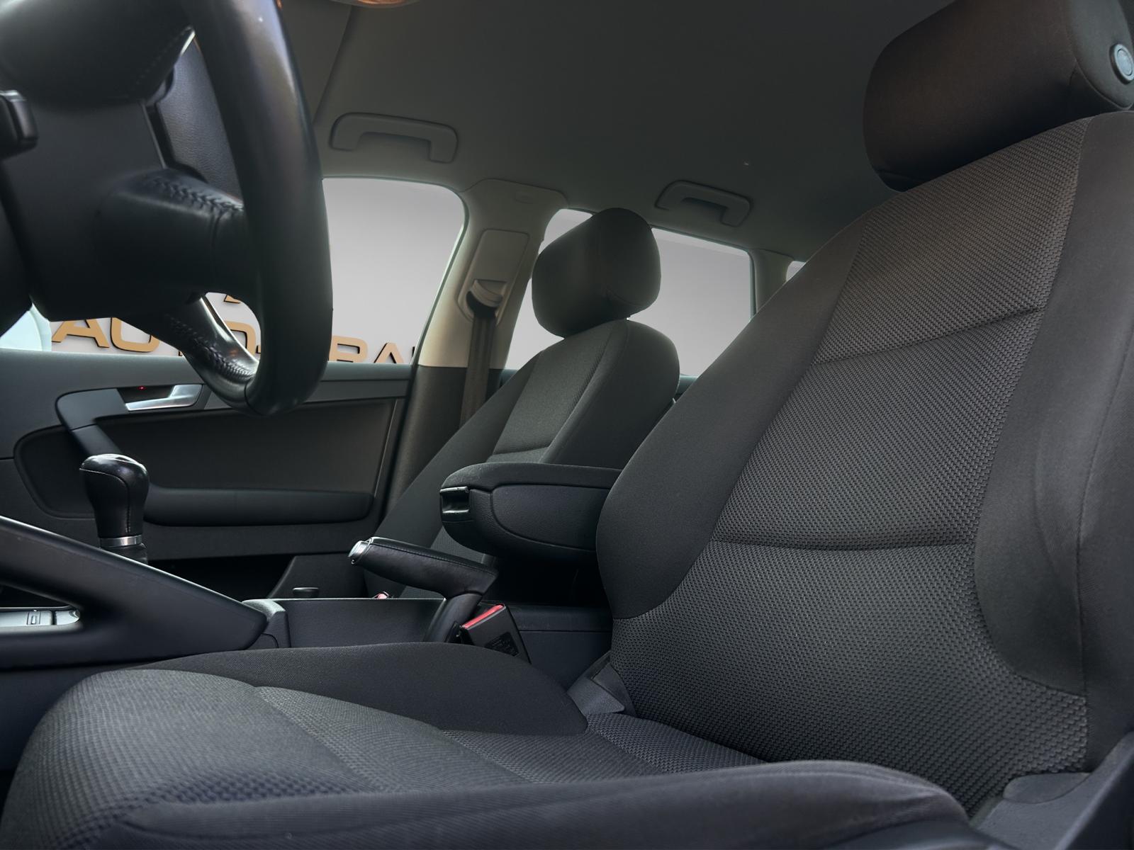 AUDI A3 Sportback 1.4 TFSI Attraction-image-11
