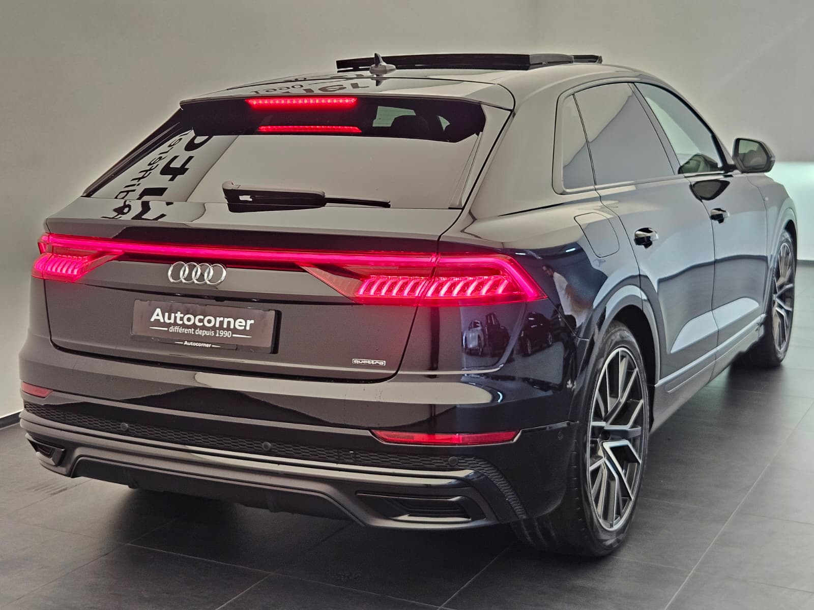 AUDI Q8 55 TFSI quattro tiptronic-image-6