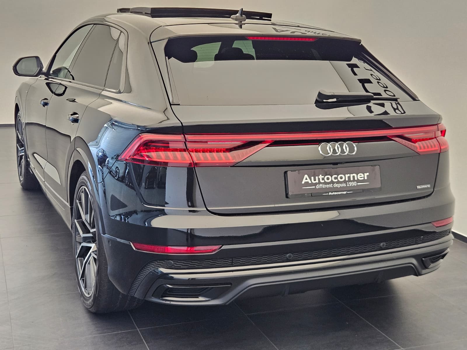 AUDI Q8 55 TFSI quattro tiptronic-image-8