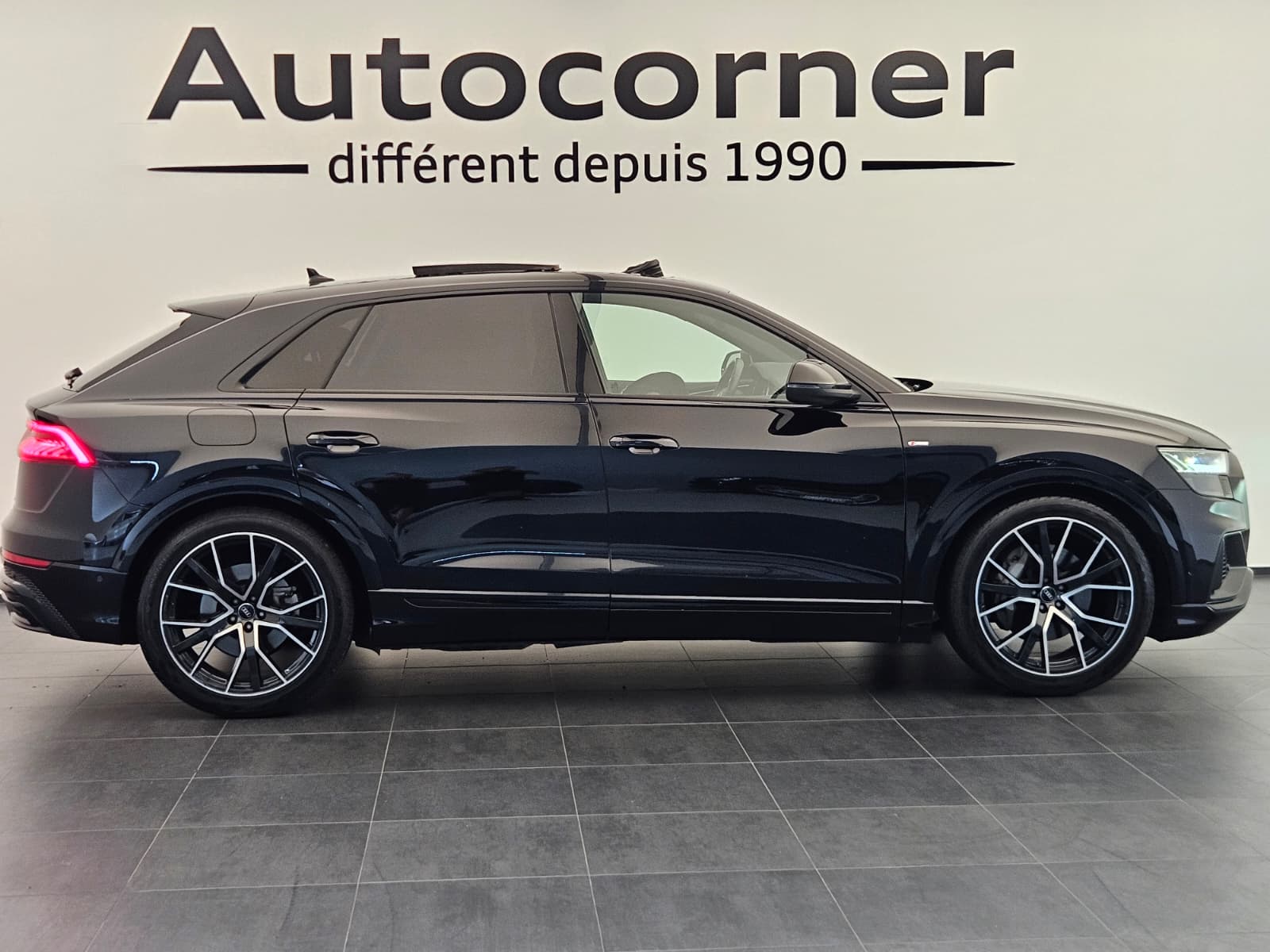 AUDI Q8 55 TFSI quattro tiptronic-image-5