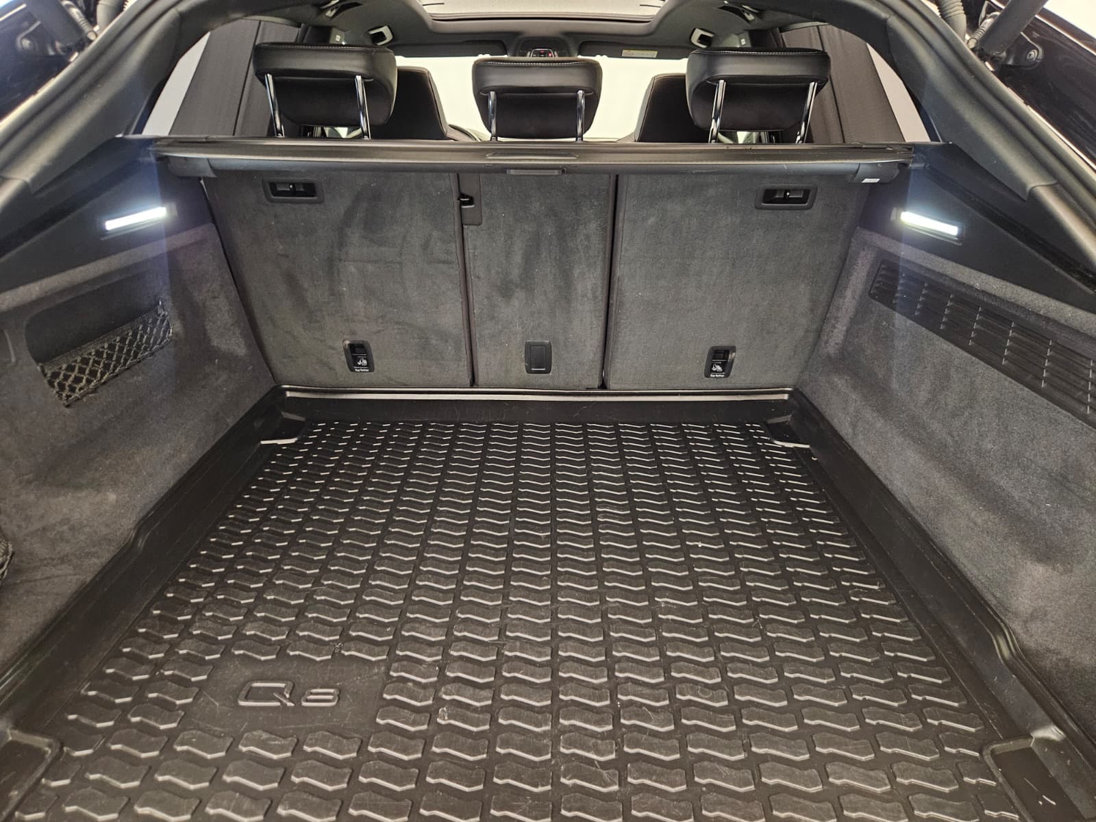 AUDI Q8 55 TFSI quattro tiptronic-image-13