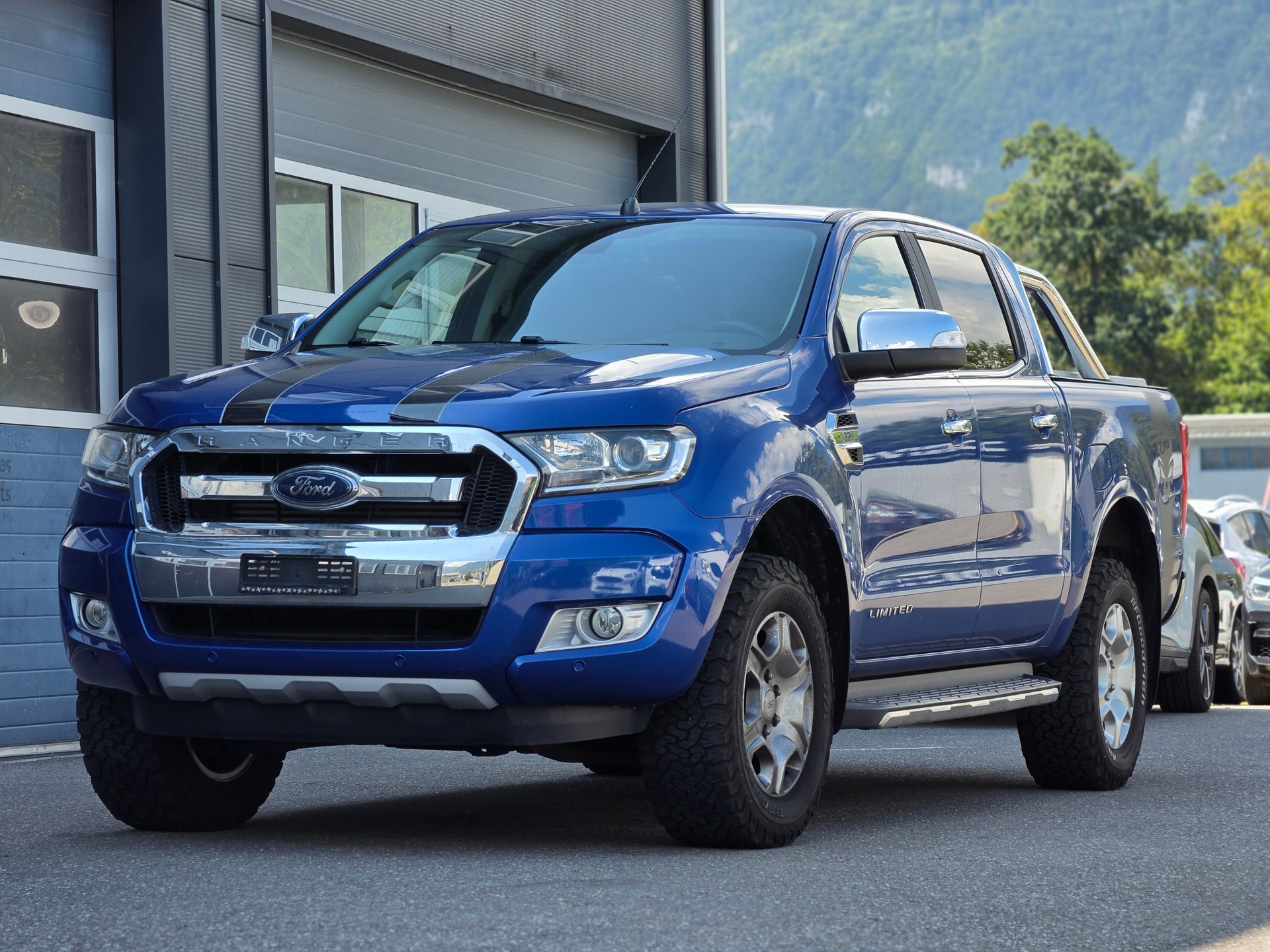 FORD Ranger XLT 2.2 TDCi 4x4 A-showroom-element-2