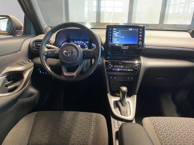 TOYOTA Yaris Cross 1.5 VVT-i HSD Trend AWD-i-image-9