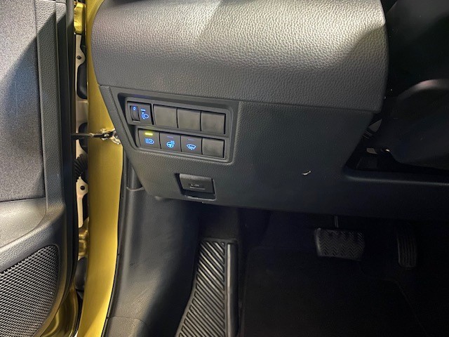 TOYOTA Yaris Cross 1.5 VVT-i HSD Trend AWD-i-image-15