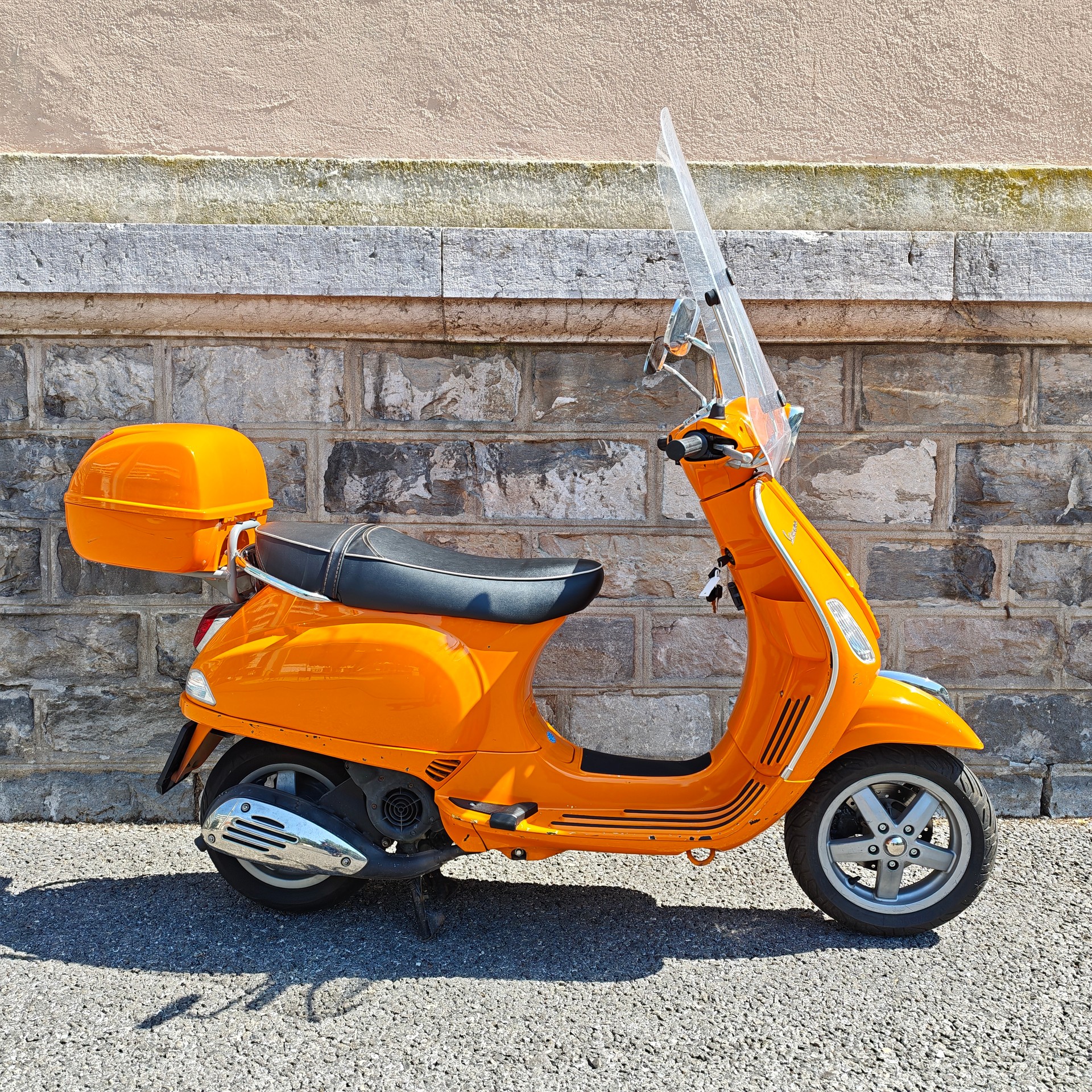 PIAGGIO Vespa 125 LXS-image-1