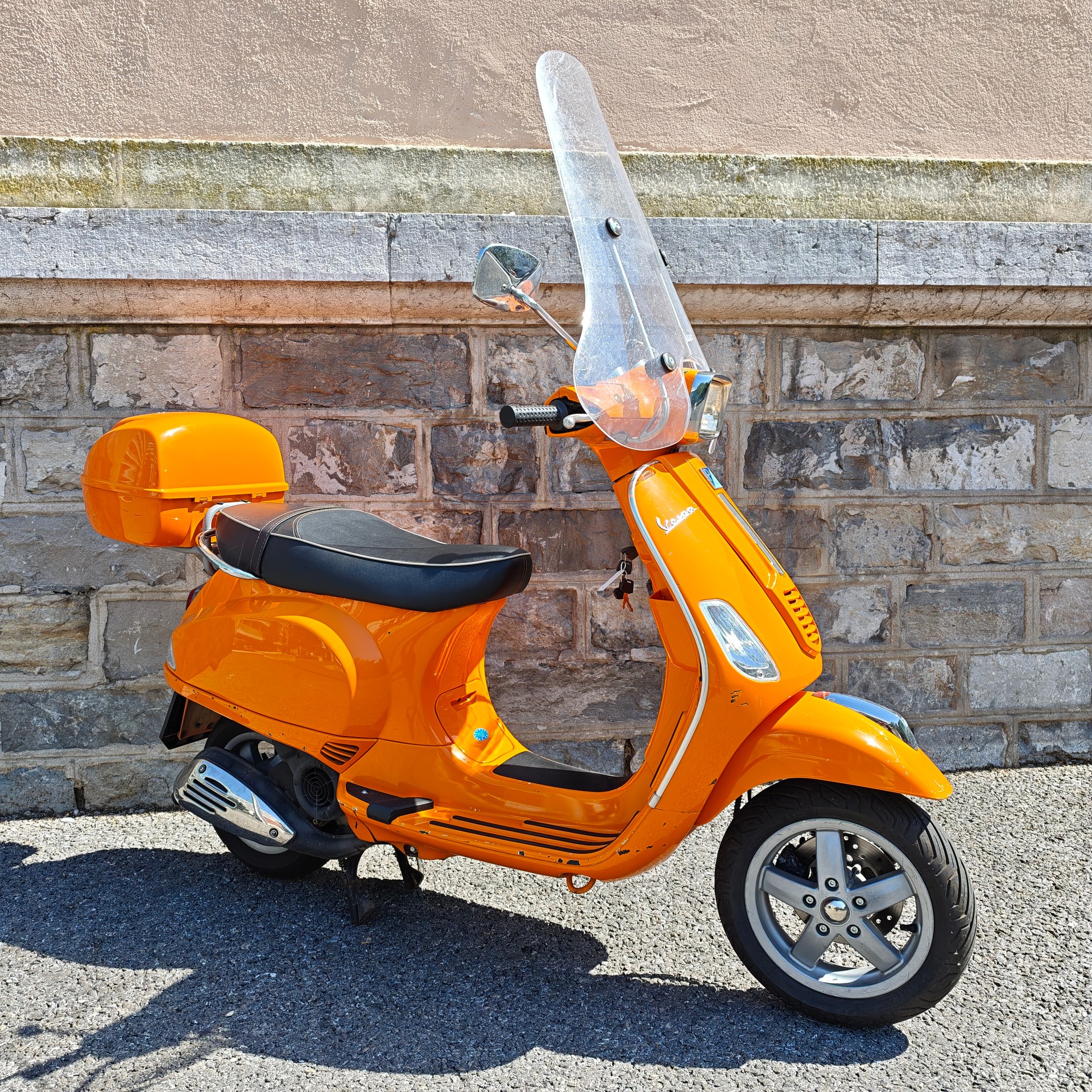 PIAGGIO Vespa 125 LXS-image-0