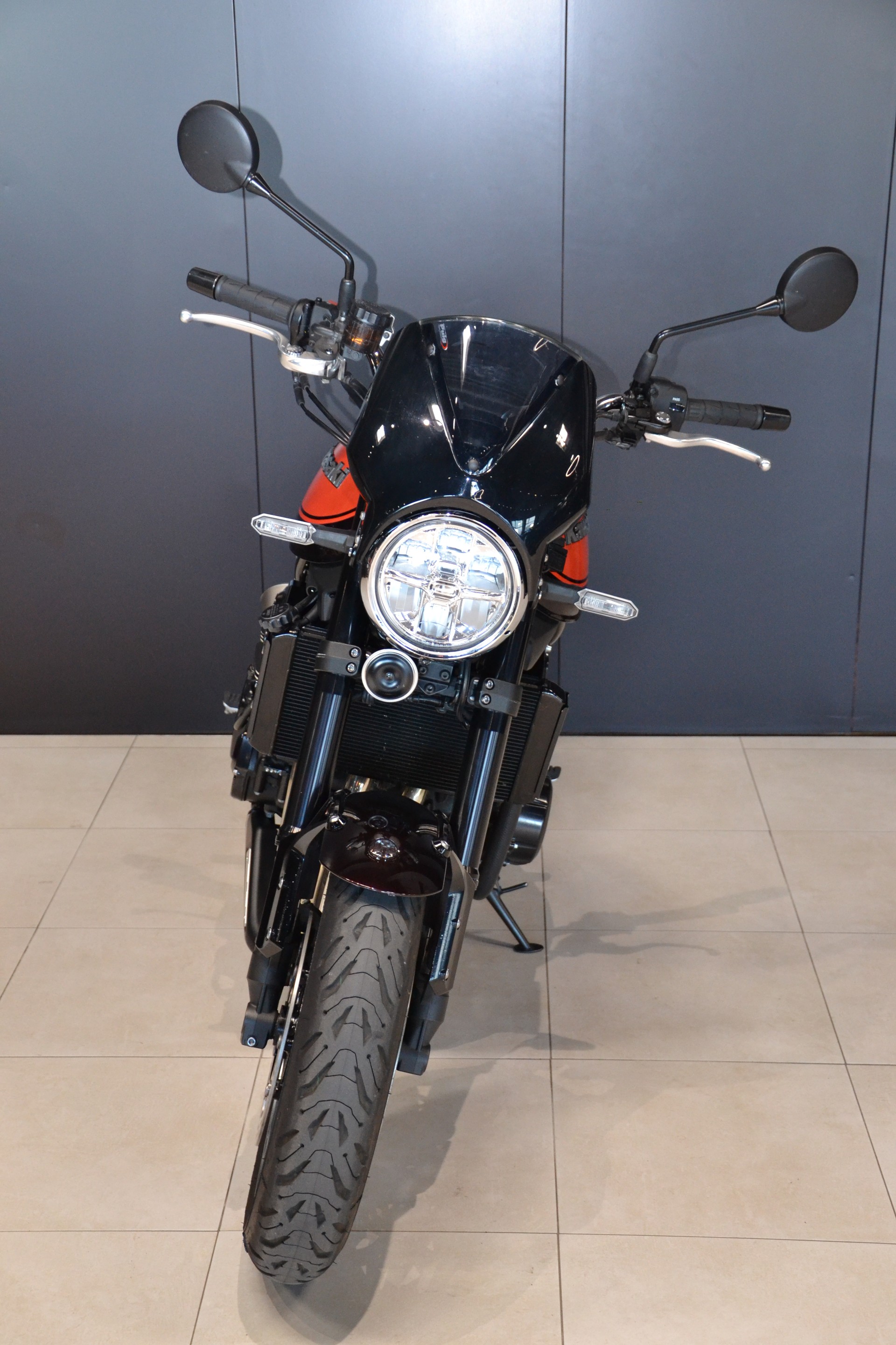 KAWASAKI Z 900 RS-image-2