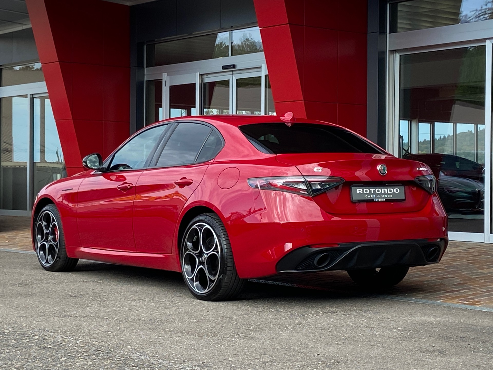 ALFA ROMEO Giulia 2.0 Competizione Q4 AT8-image-15