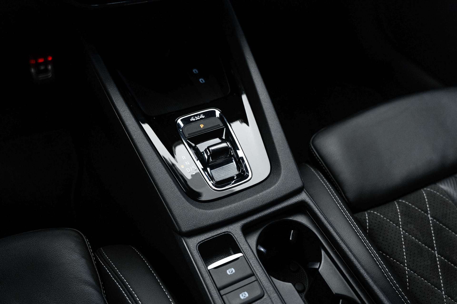 SKODA SKODA Octavia Combi 2.0 TDI DSG RS 4x4-image-28