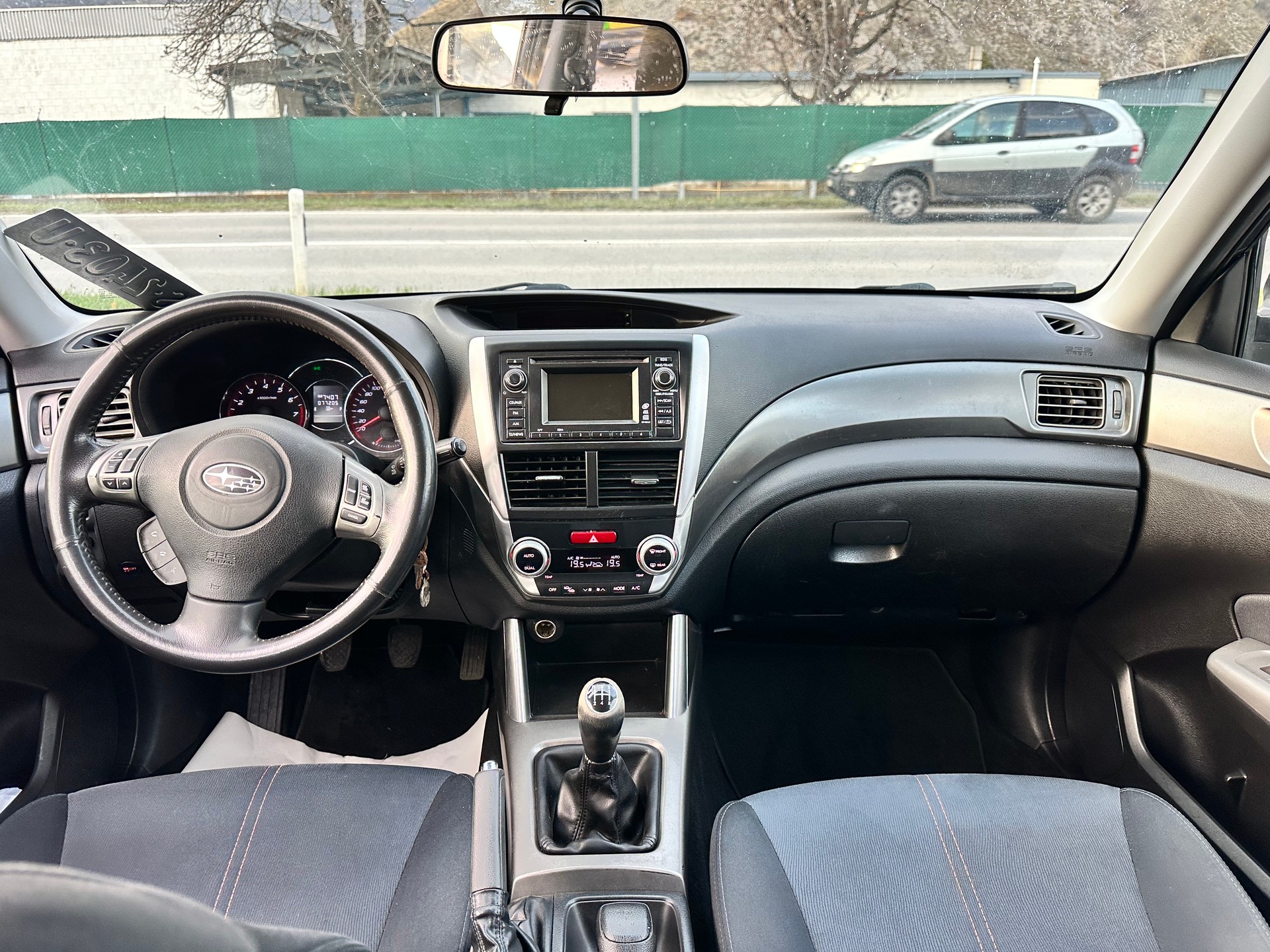 SUBARU Forester 2.0X Swiss Special-image-12