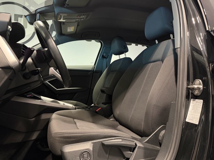 AUDI A3 Sportback 35 TFSI Attraction S-tronic-image-3