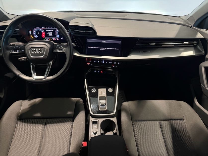 AUDI A3 Sportback 35 TFSI Attraction S-tronic-image-11