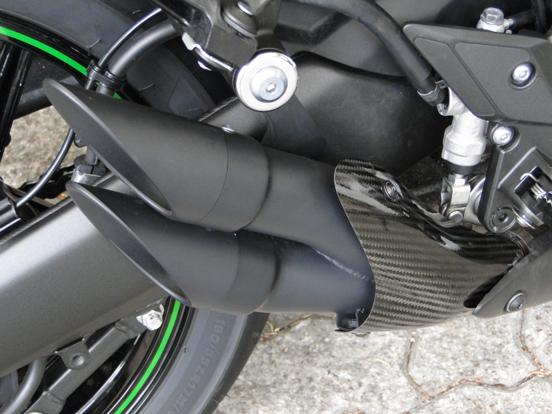 KAWASAKI Z 1000-image-4