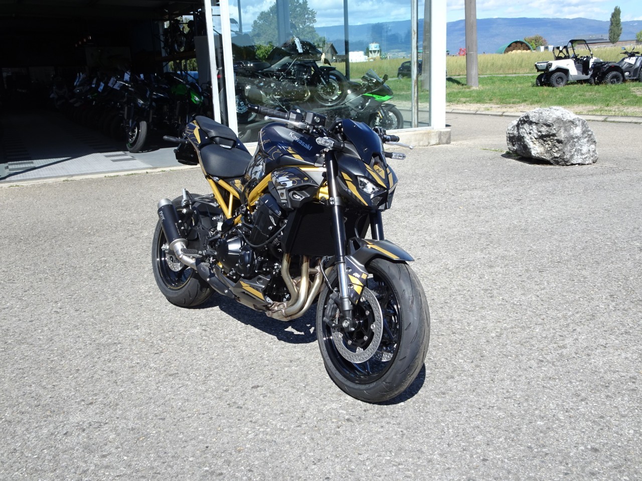 KAWASAKI Z 900 (35kW) Déco-image-1
