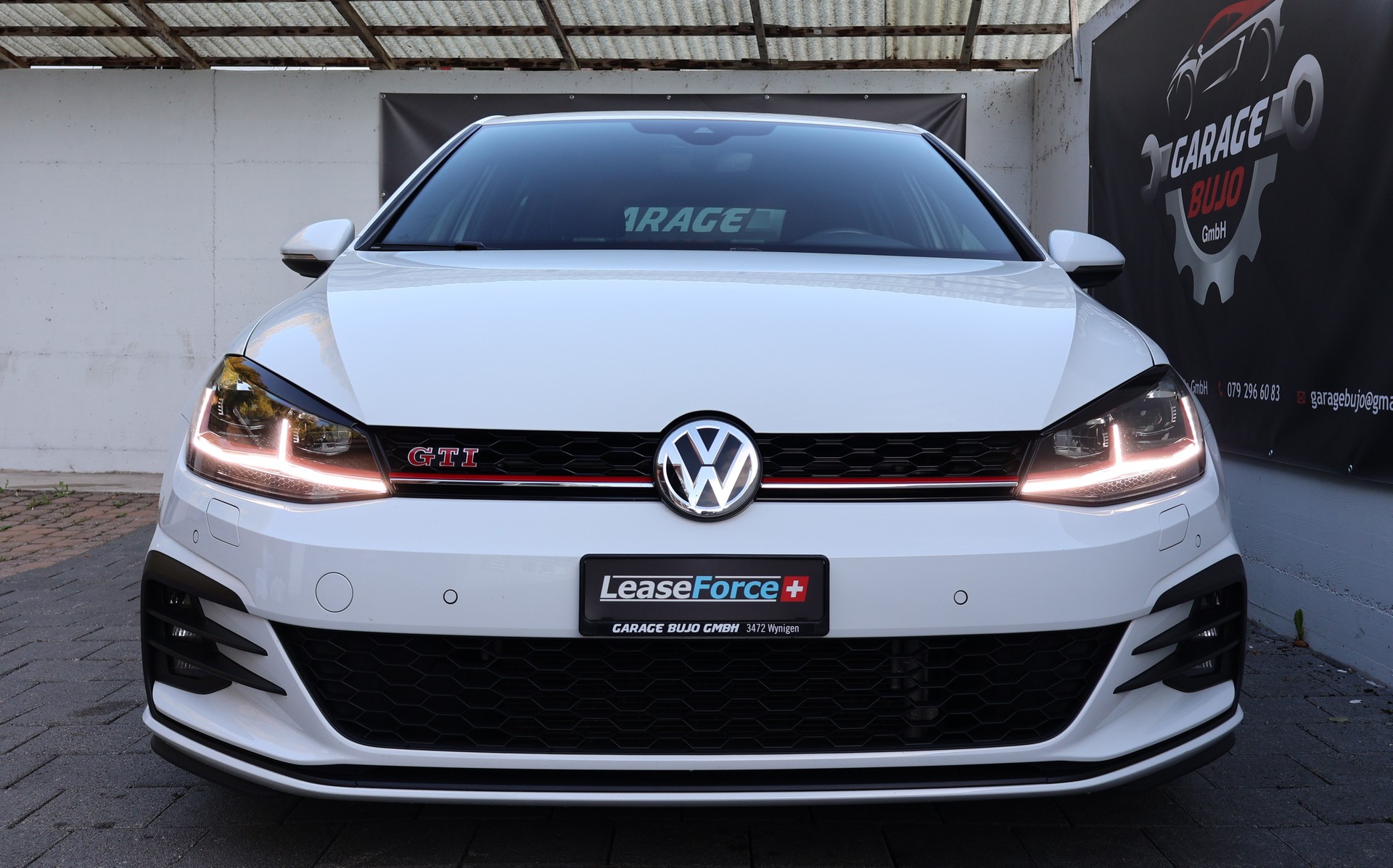 VW Golf 2.0 TSI GTI Performance DSG-showroom-element-2