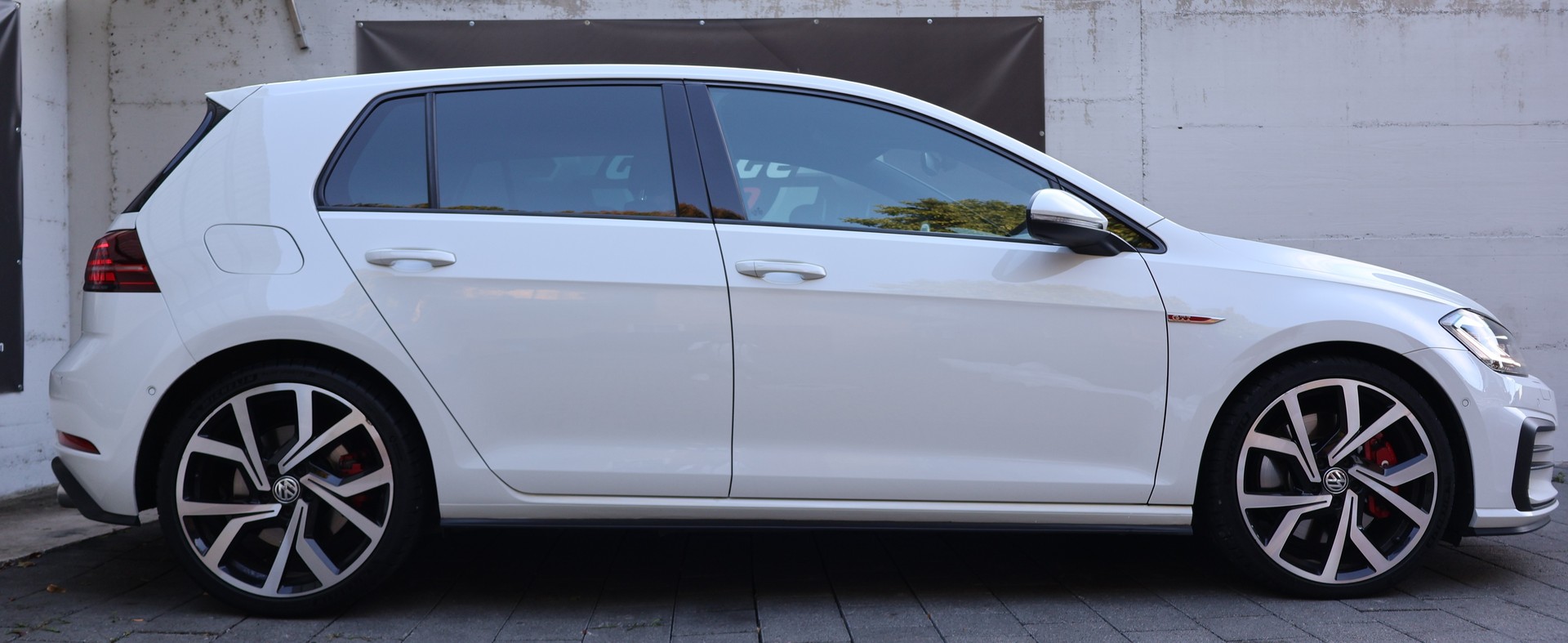 VW Golf 2.0 TSI GTI Performance DSG-showroom-element-3