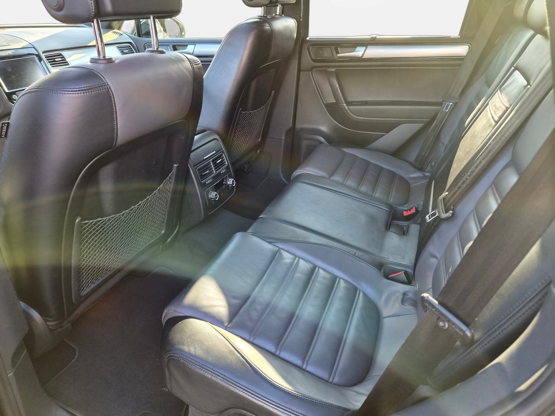 VW Touareg 4.2 TDI Tiptronic-image-7