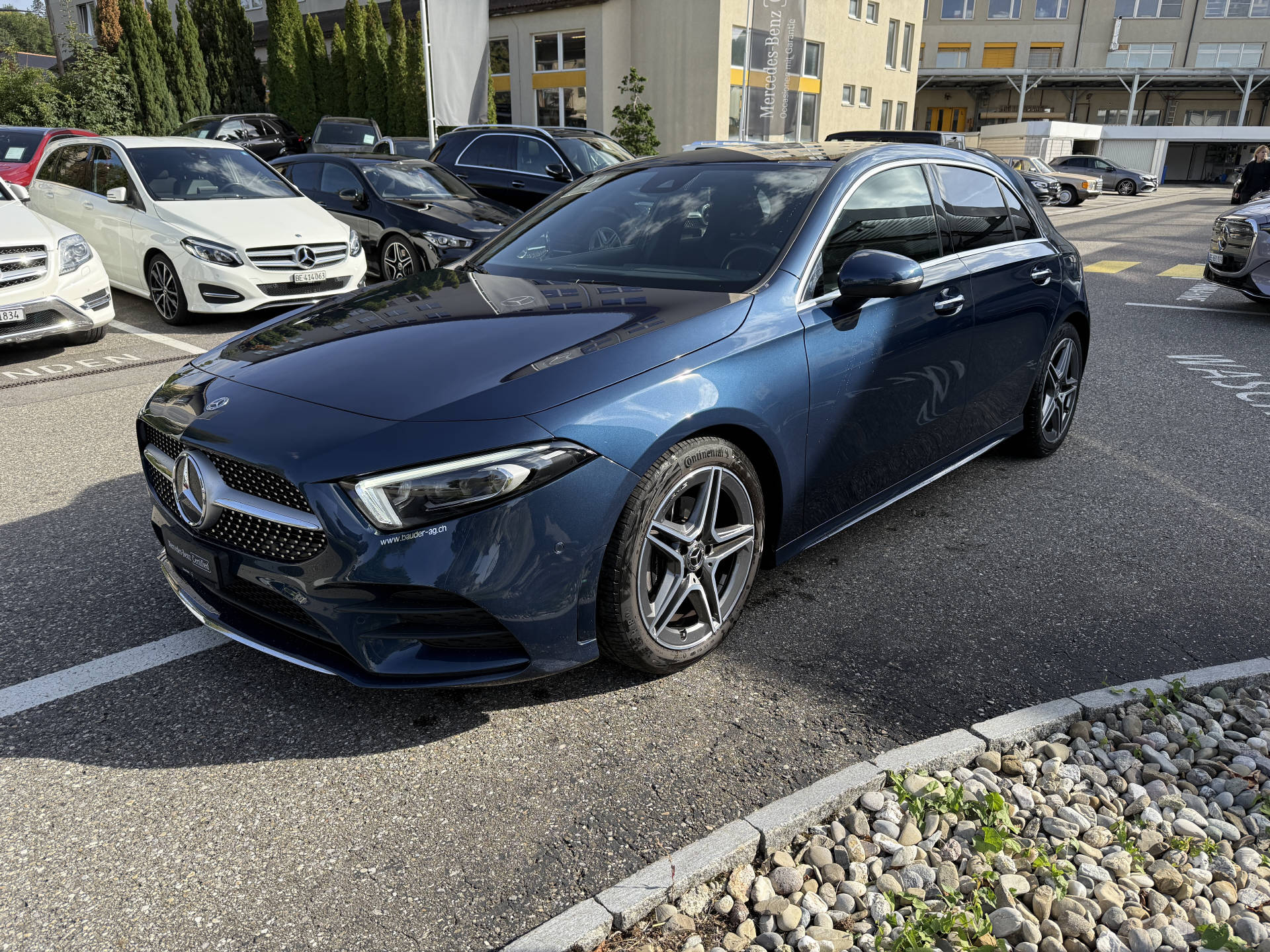 MERCEDES-BENZ A 200 AMG Line 4m-showroom-element-2