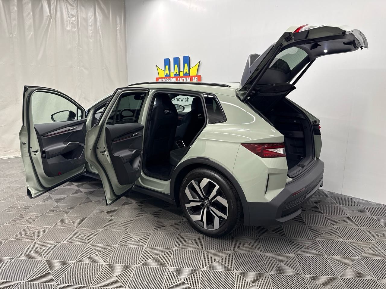 SKODA Elroq 85 Sportline-image-13