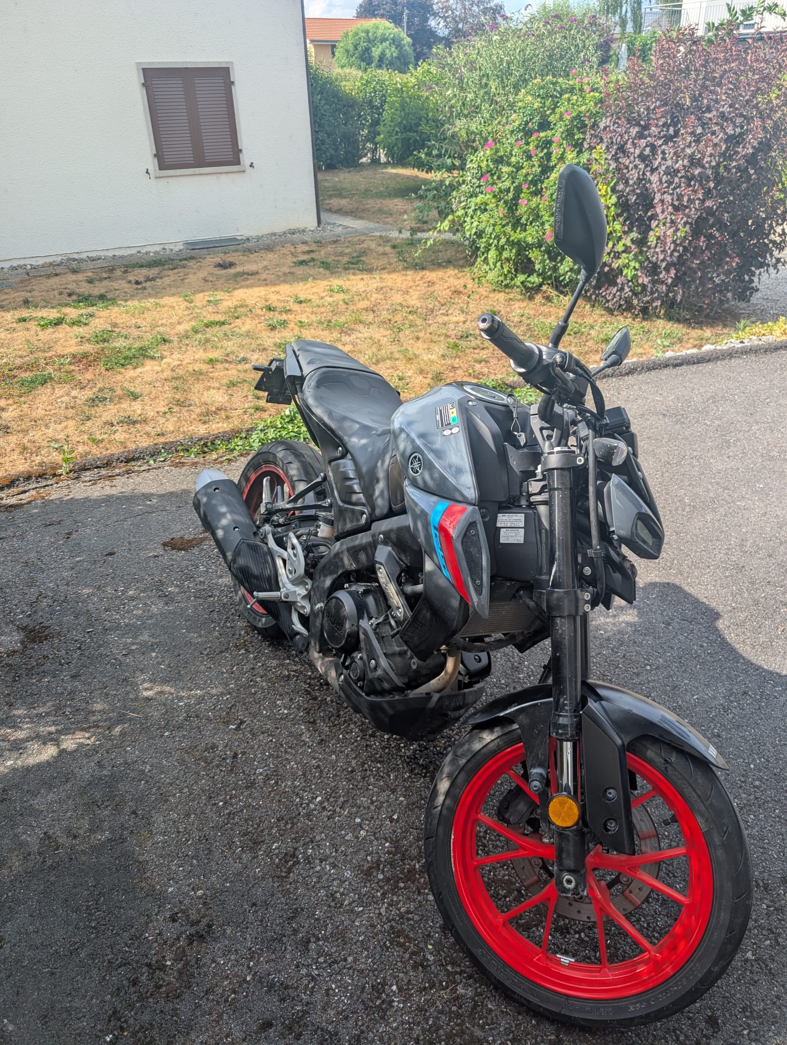 YAMAHA MT-125-image-6