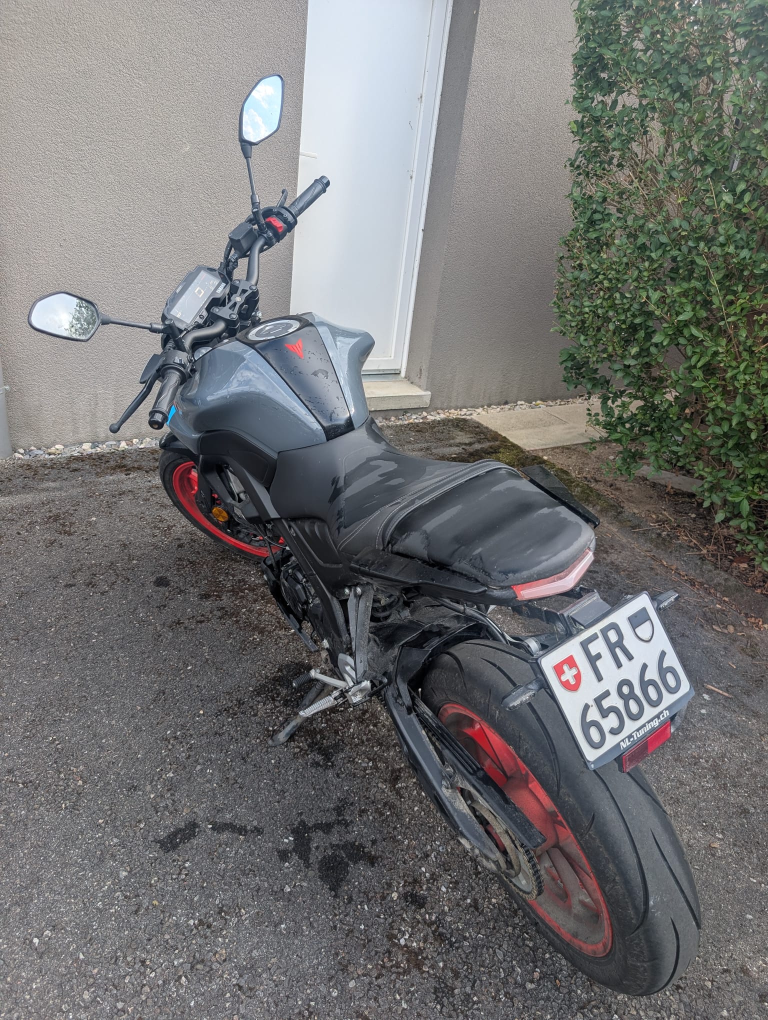 YAMAHA MT-125-image-2