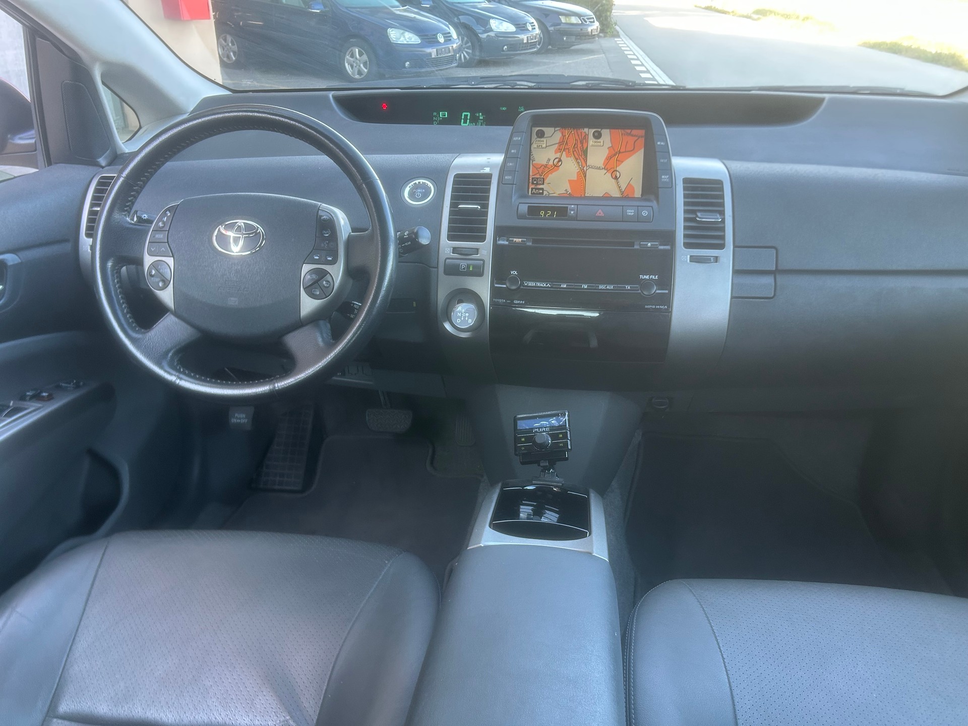 TOYOTA Prius 1.5 16V Hybrid-image-4