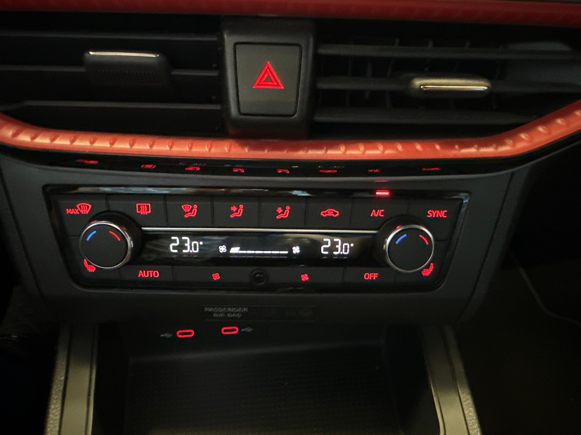 SEAT Ibiza 1.0 TSI 110 FR-image-15