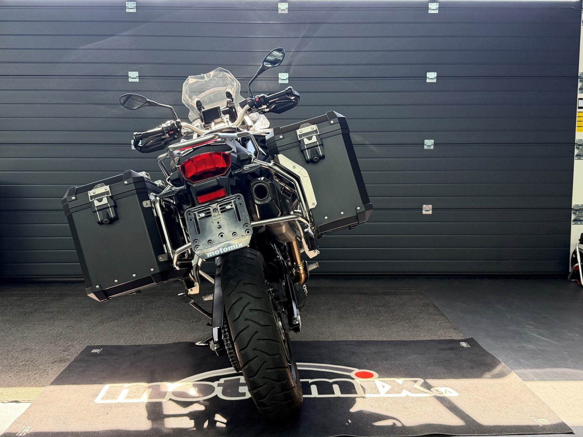 BMW F 850 GS Adventure Swiss Edition (35kW)-showroom-element-3